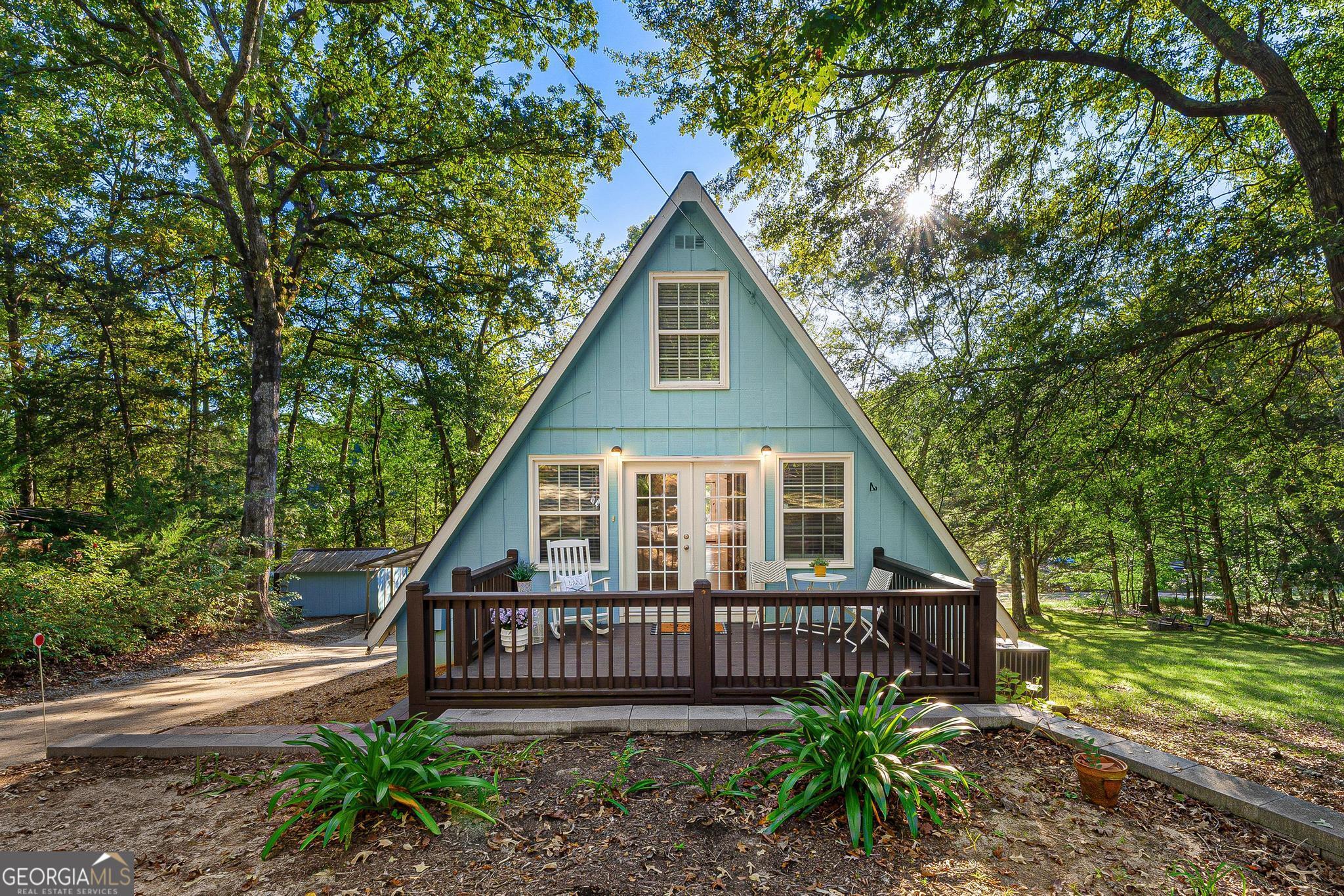 387 Chateau Dr — photo