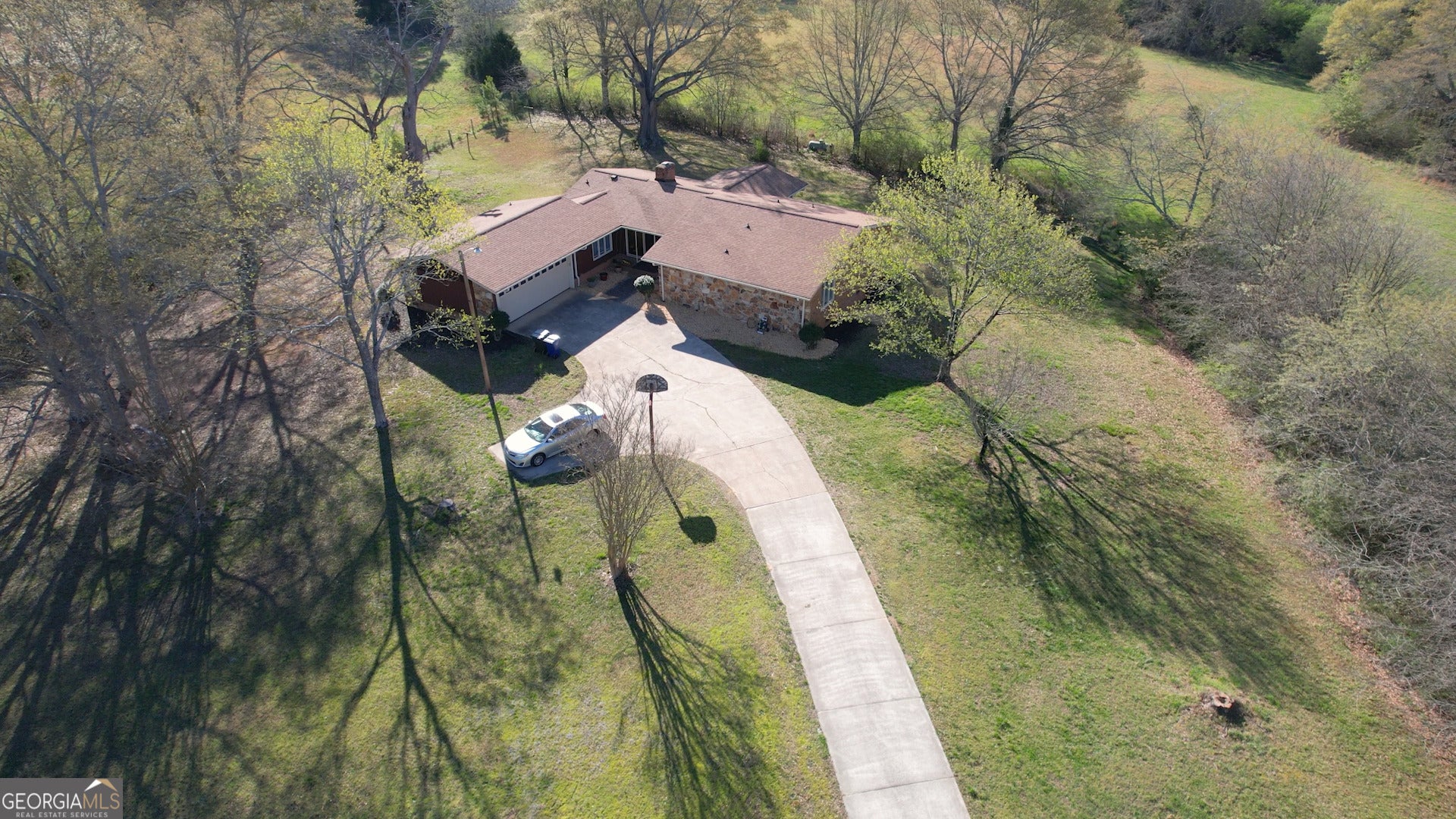 610 Loth Wages Rd — photo