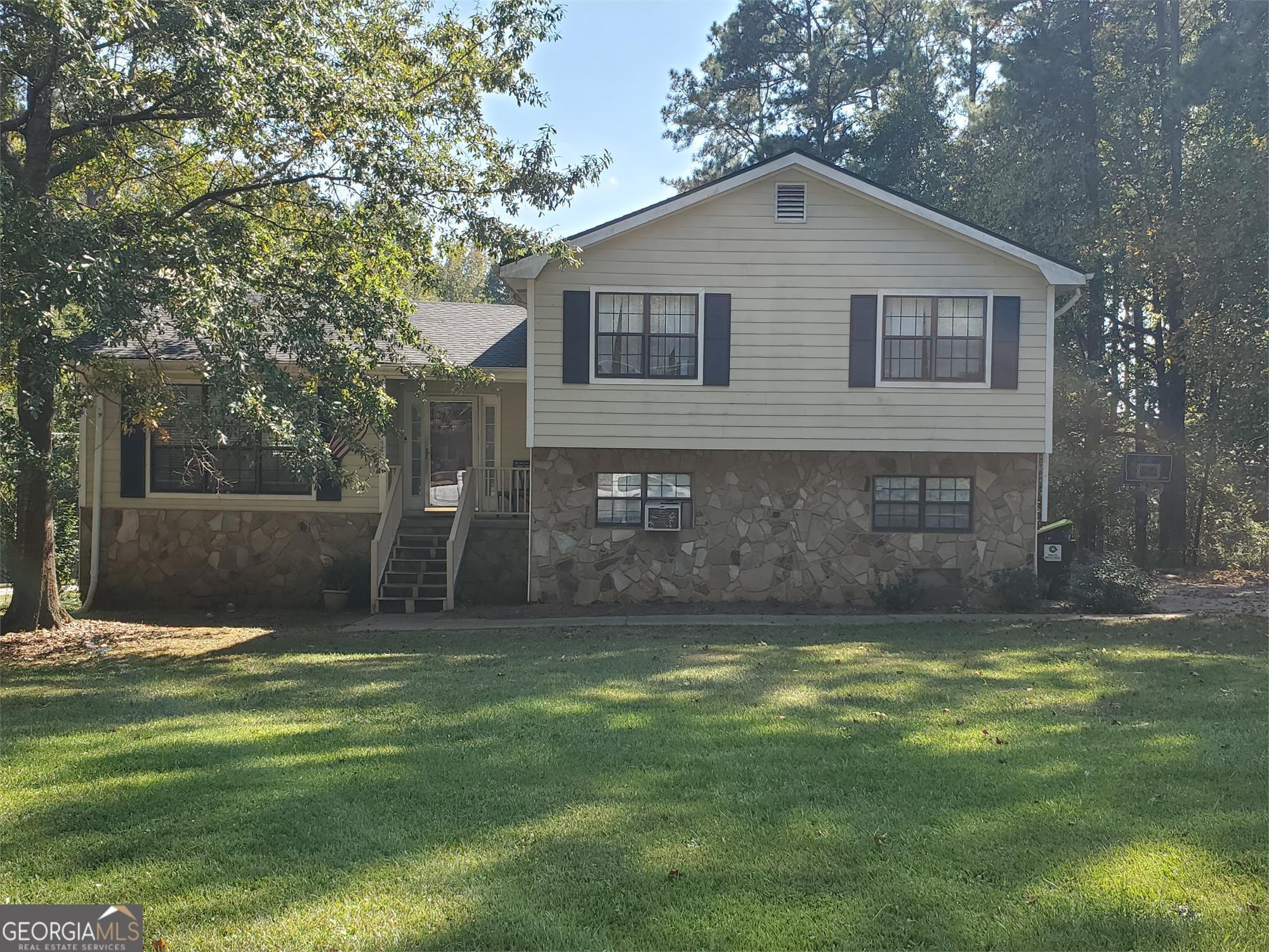821 Greenwood Trl SE — photo