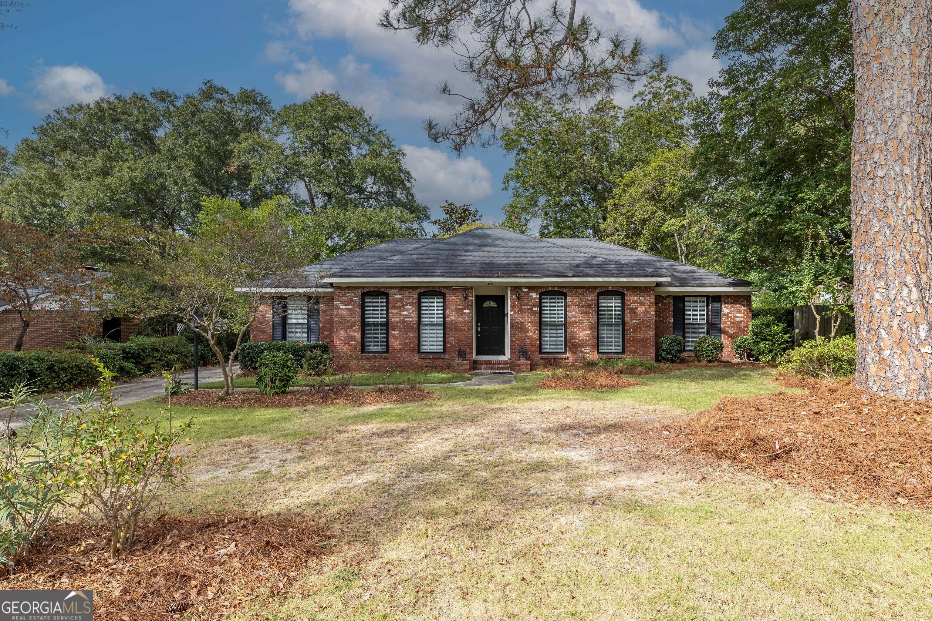 3425 Tomahawk Dr — photo