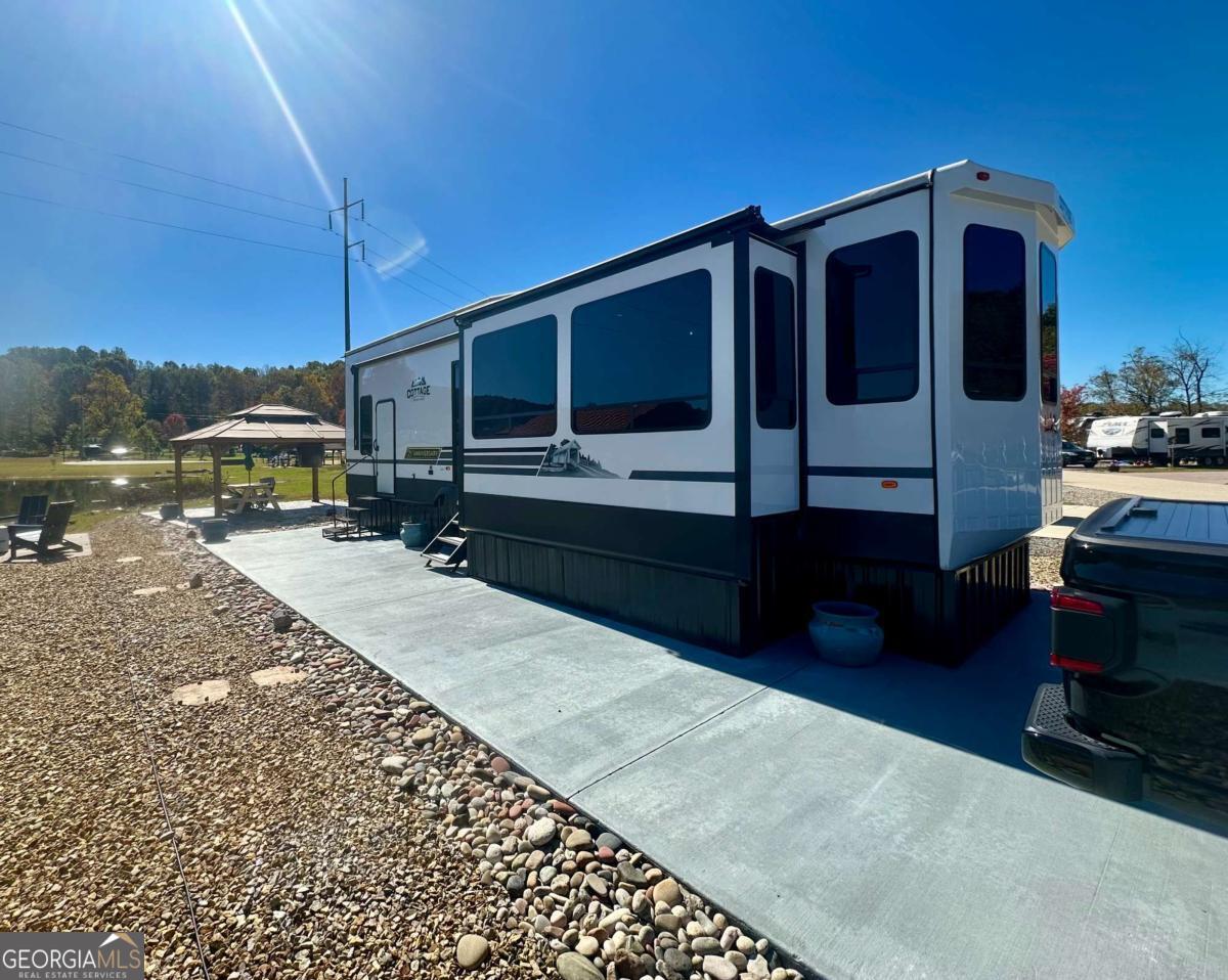 185 Mountain Meadows Dr 185 — photo