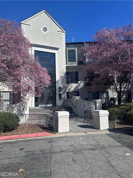 4106 Pine Heights Dr NE — photo