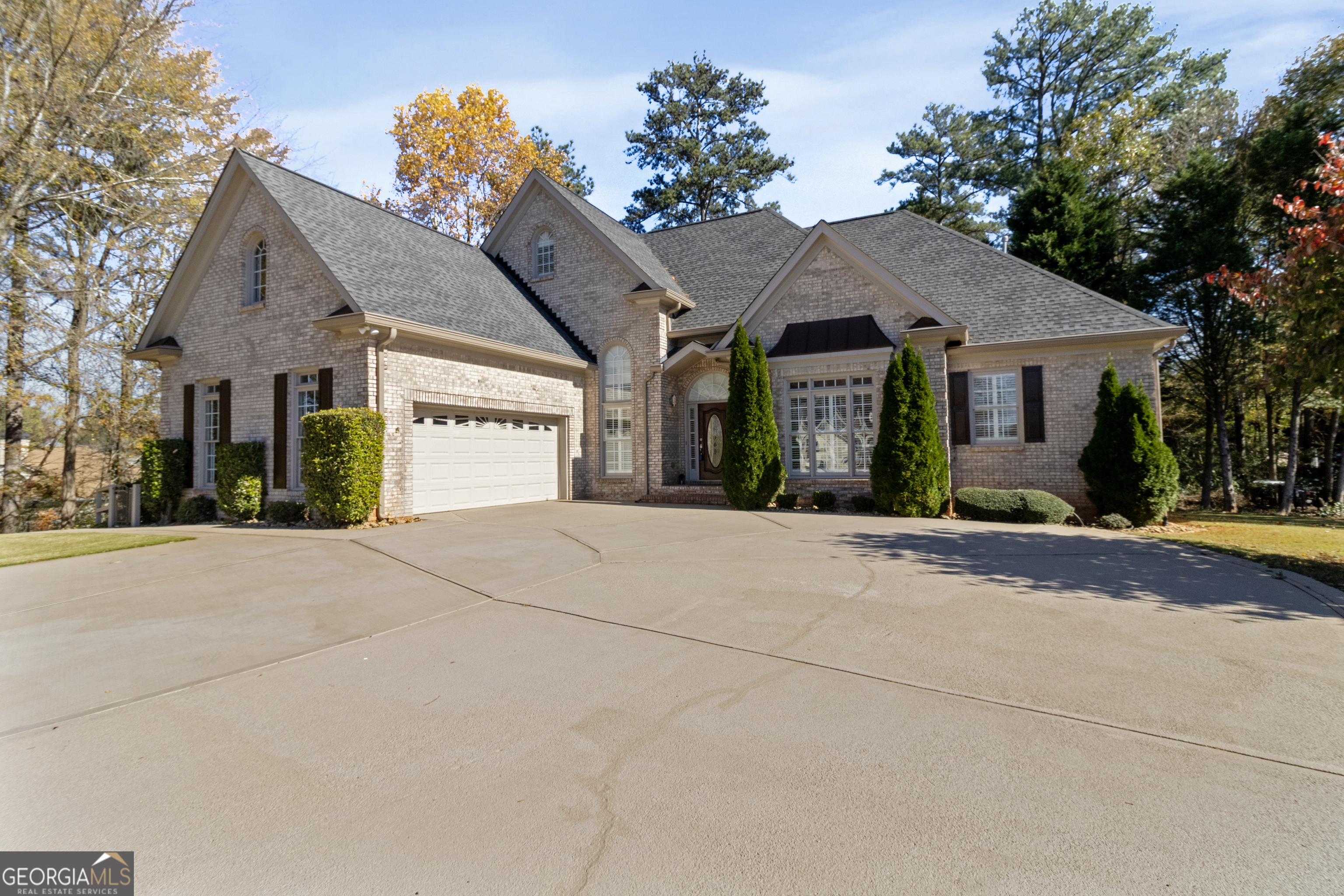 255 Carriage Station Dr — photo