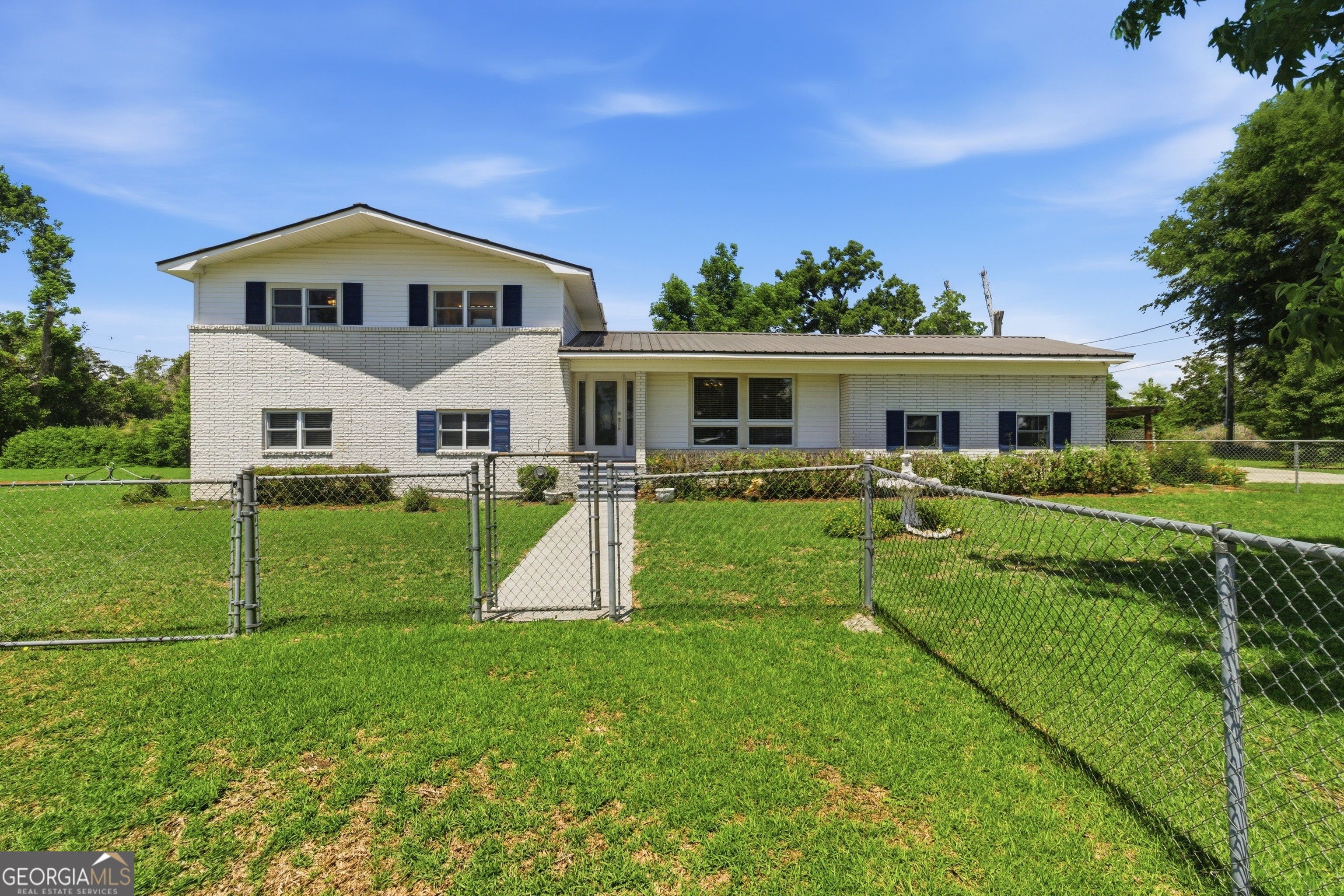 27 Park Ln — photo