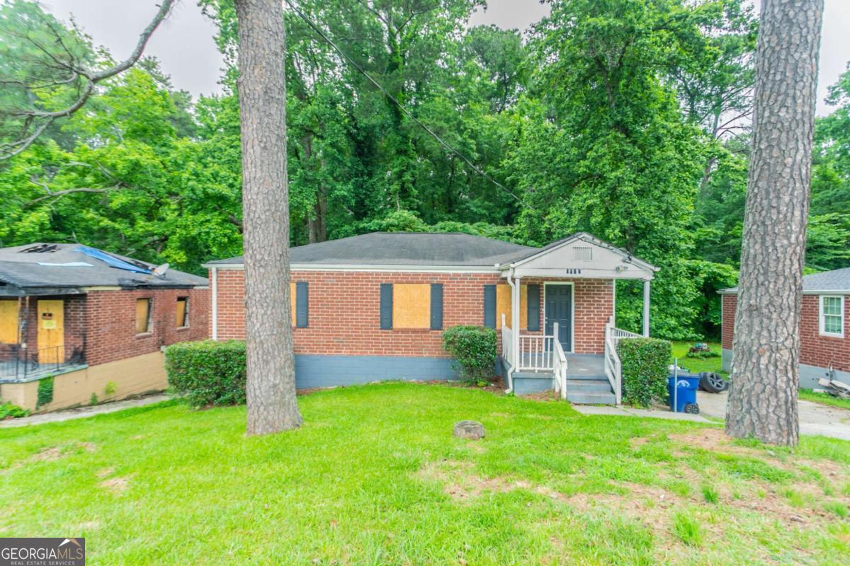 2817 Burton Rd NW — photo