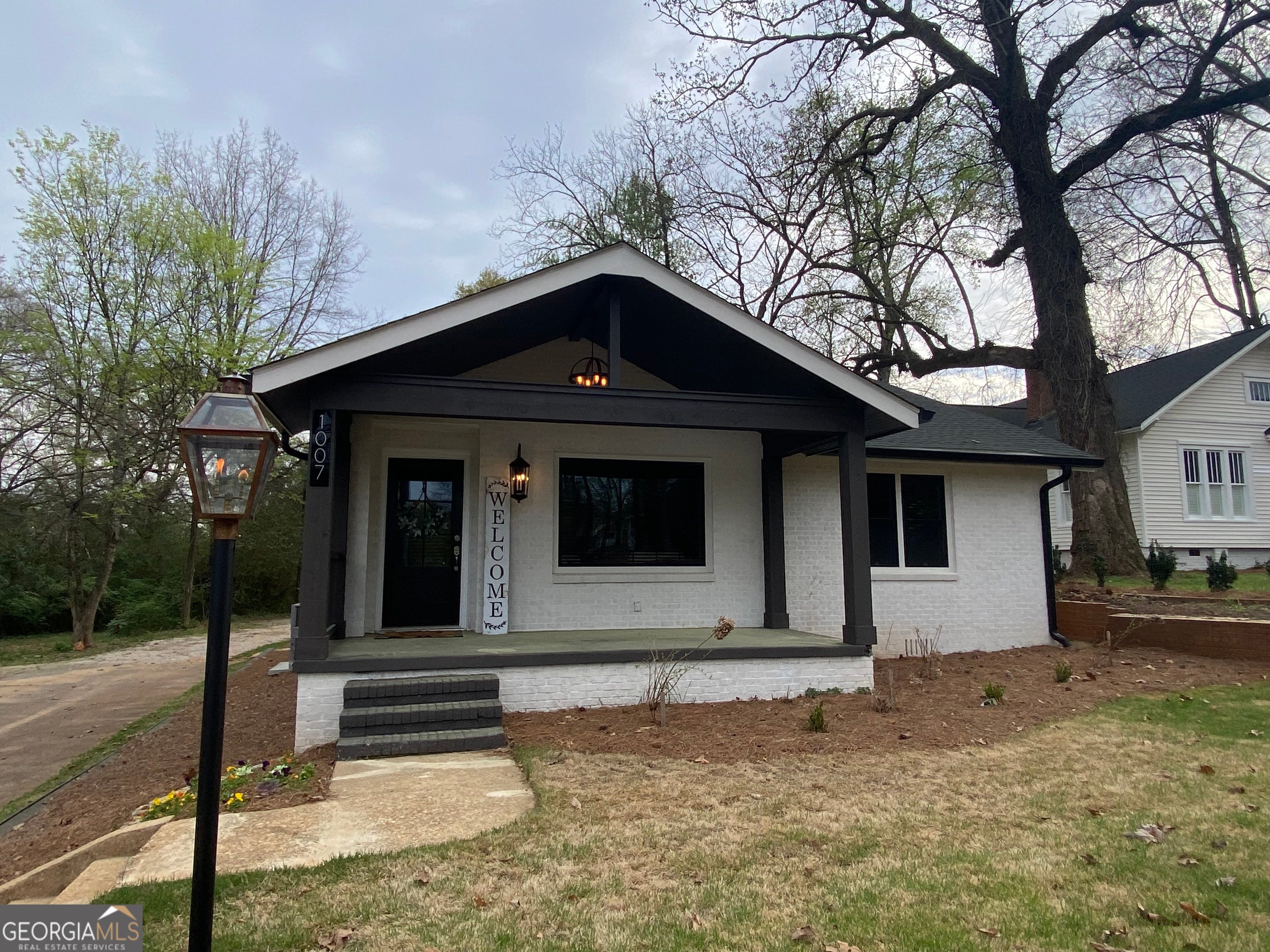 1007 Vernon St B — photo