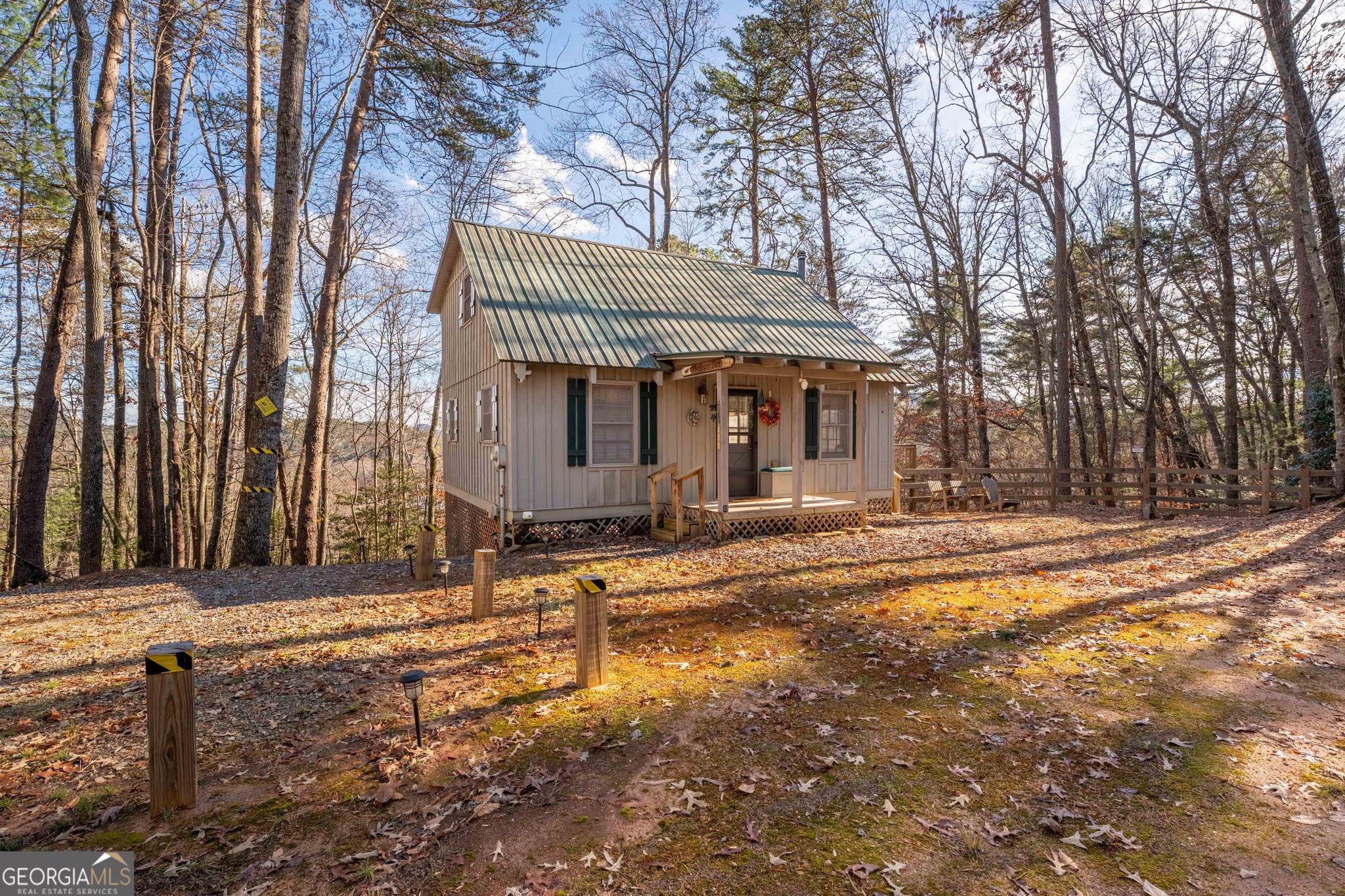 220 McConnell Ct — photo