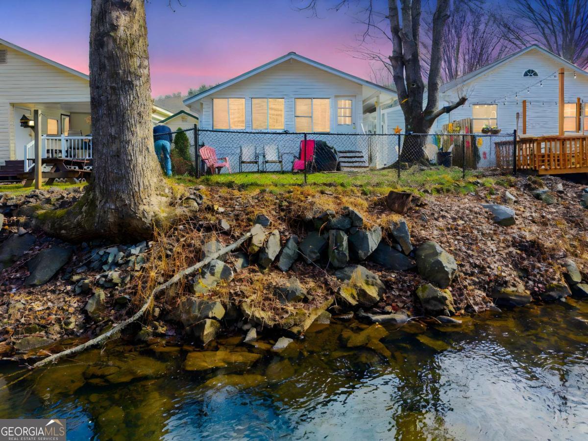 4117 Riverbank Run 17 — photo