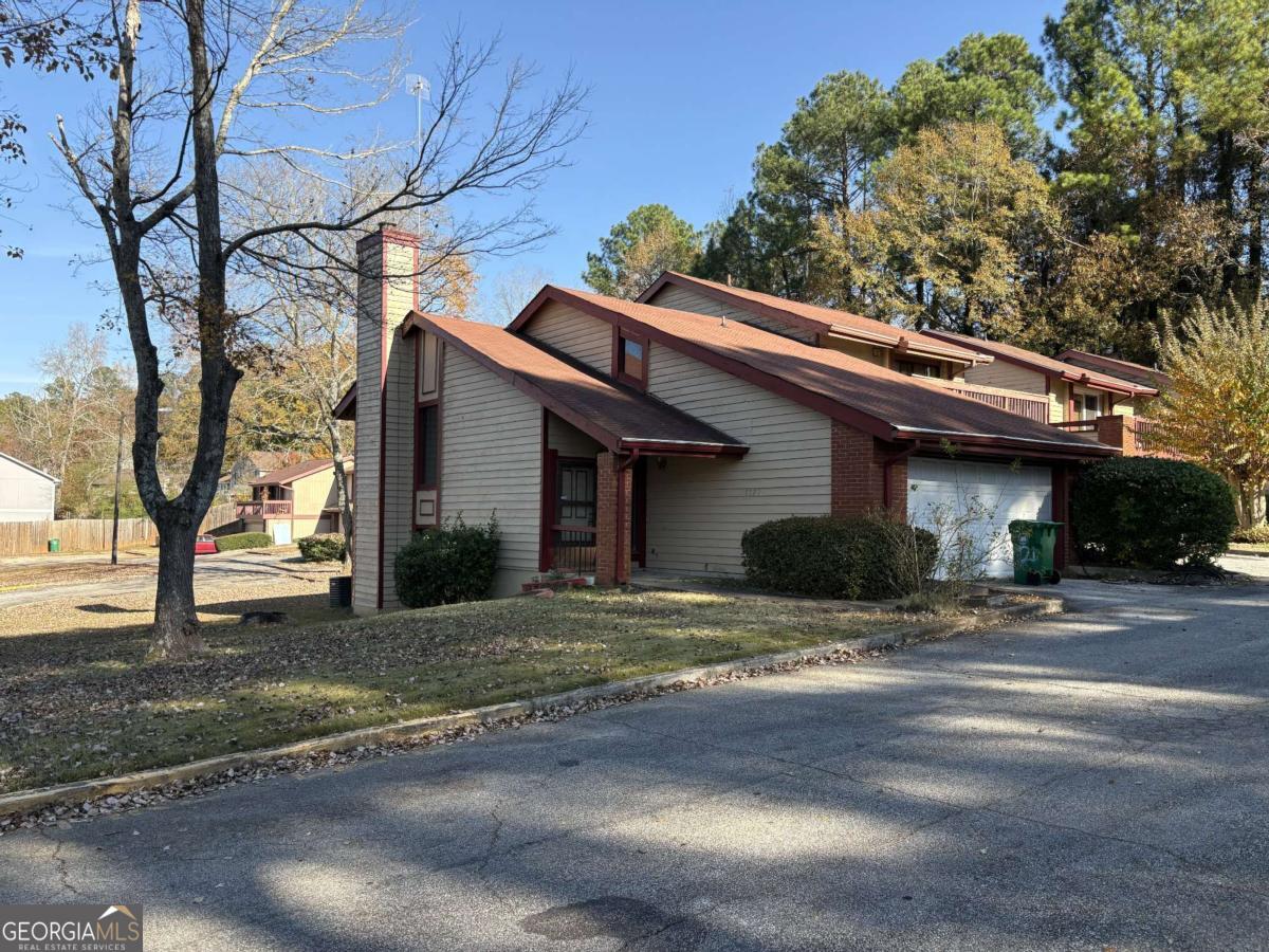 1121 Village Main St — photo