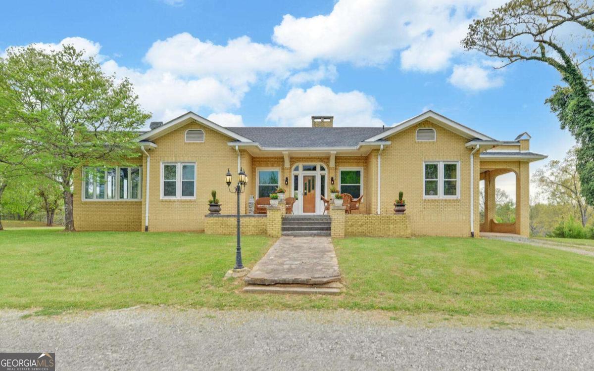 2465 Blue Ridge Drive, Blue Ridge, GA 30513