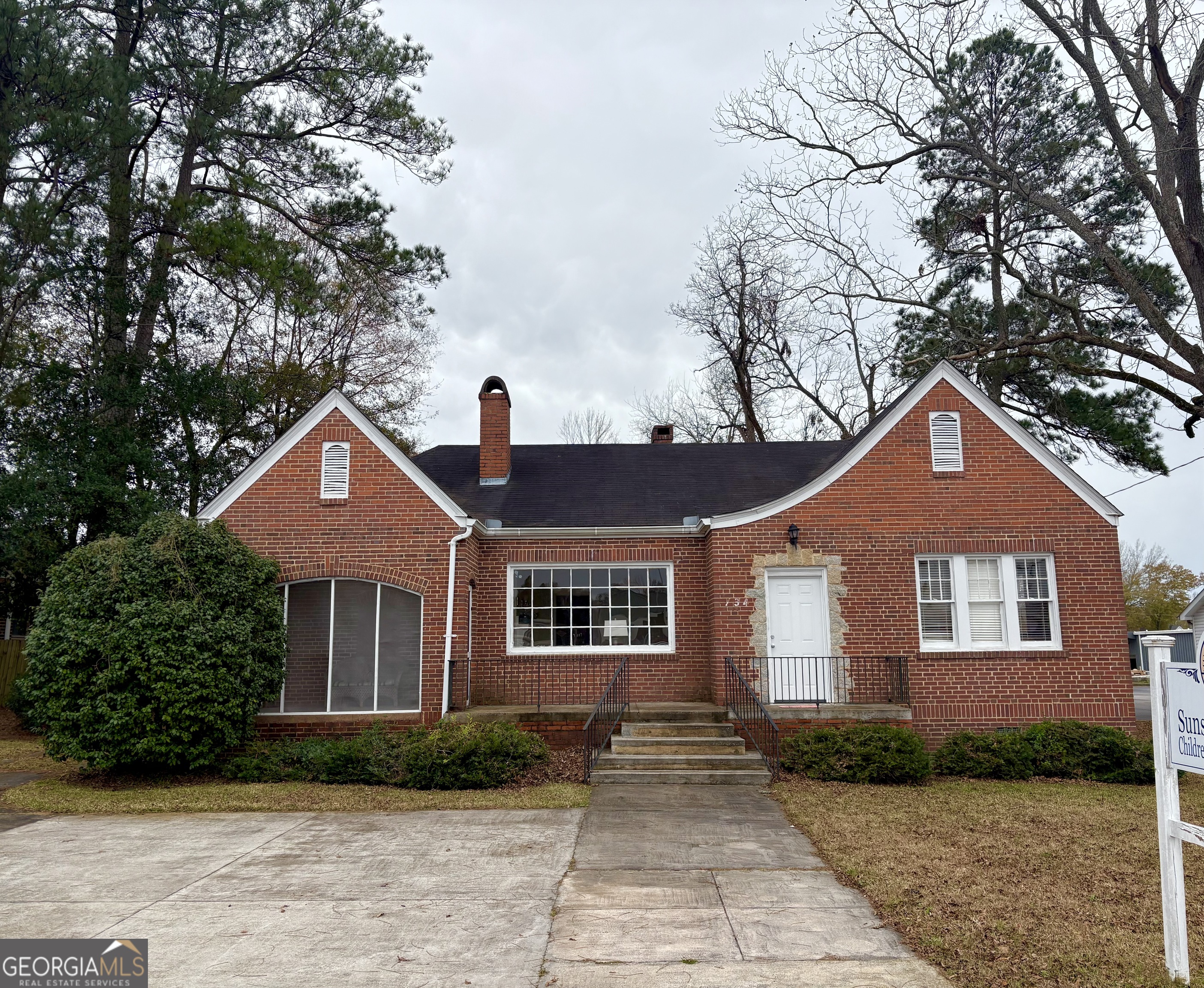 134 E Church St — photo