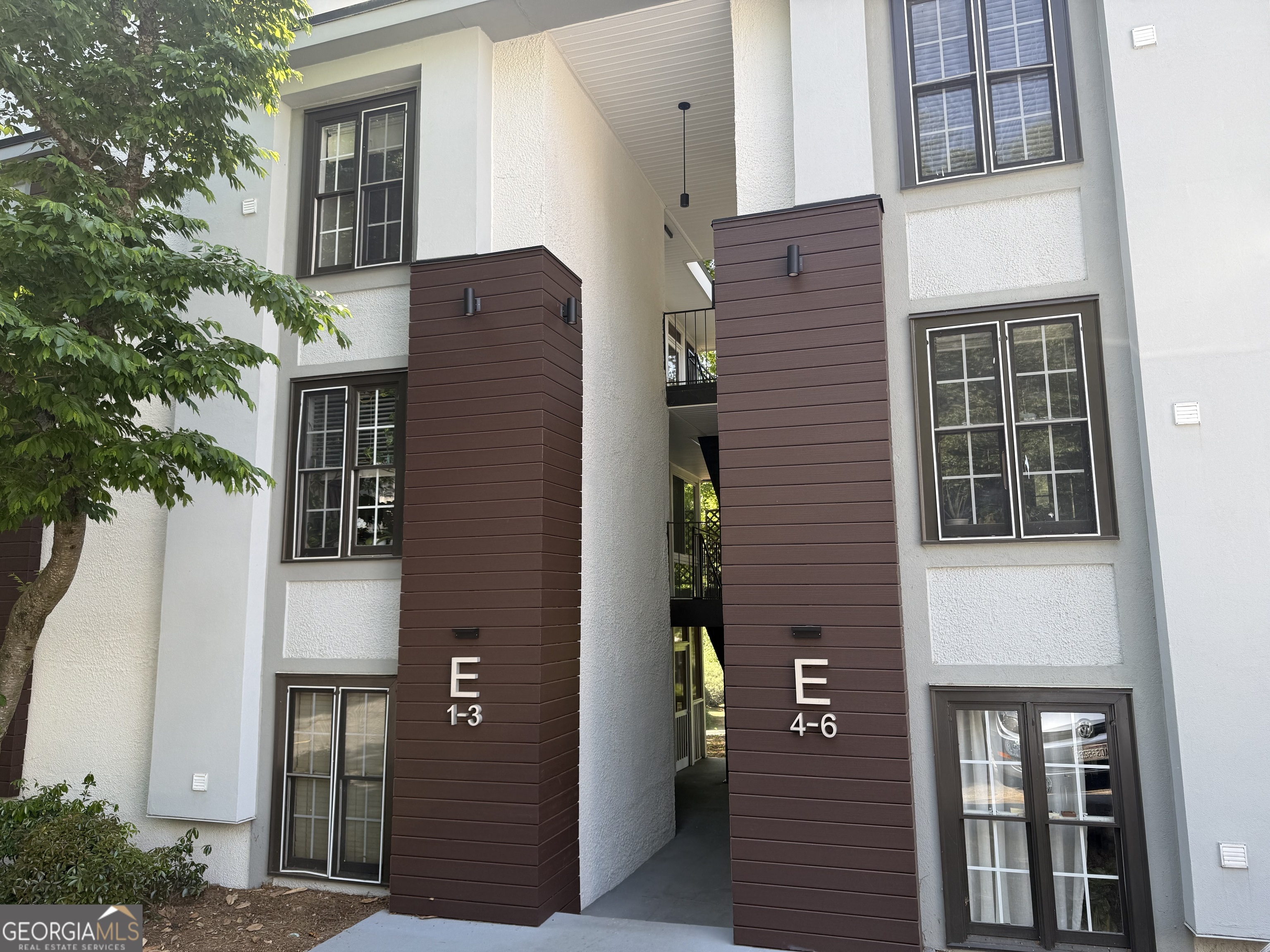 1445 Monroe Dr NE #E5 — photo