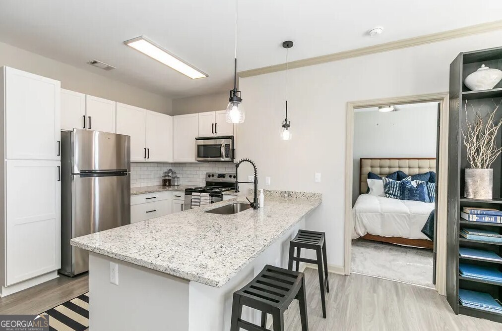 1000 Ashwood Pkwy 1304 — photo