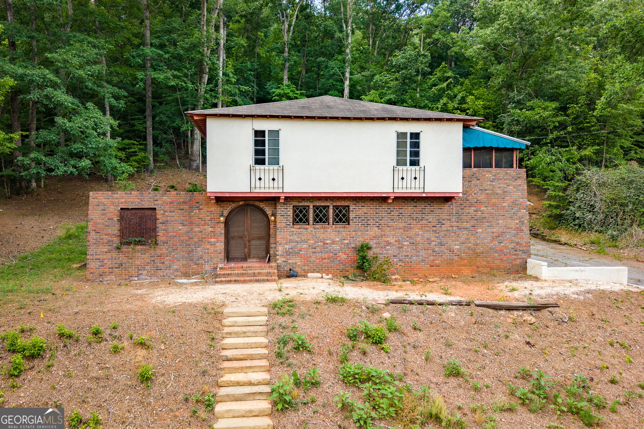 340 Dogwood Dr — photo