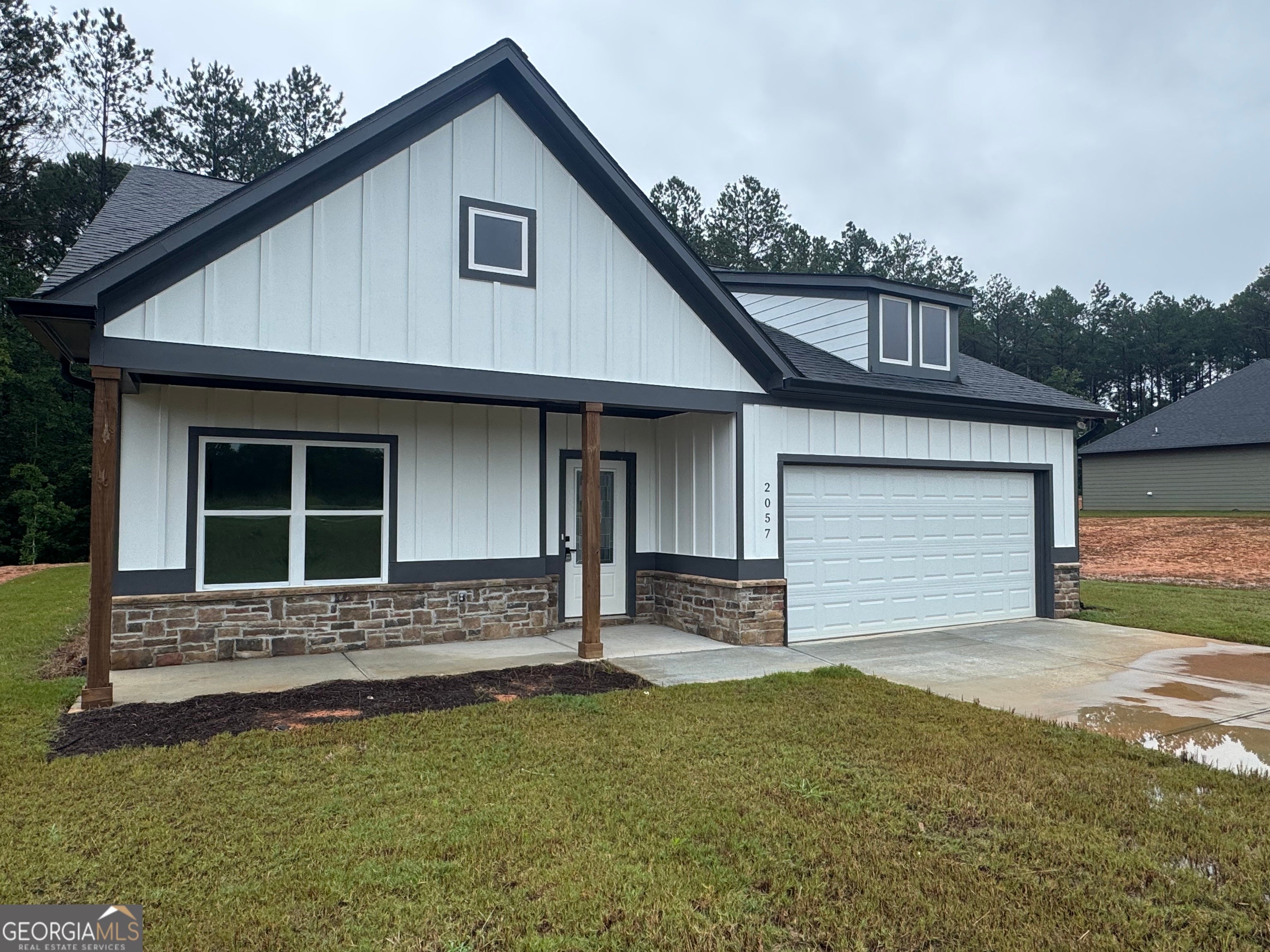 2057 N. Hicks Rd — photo