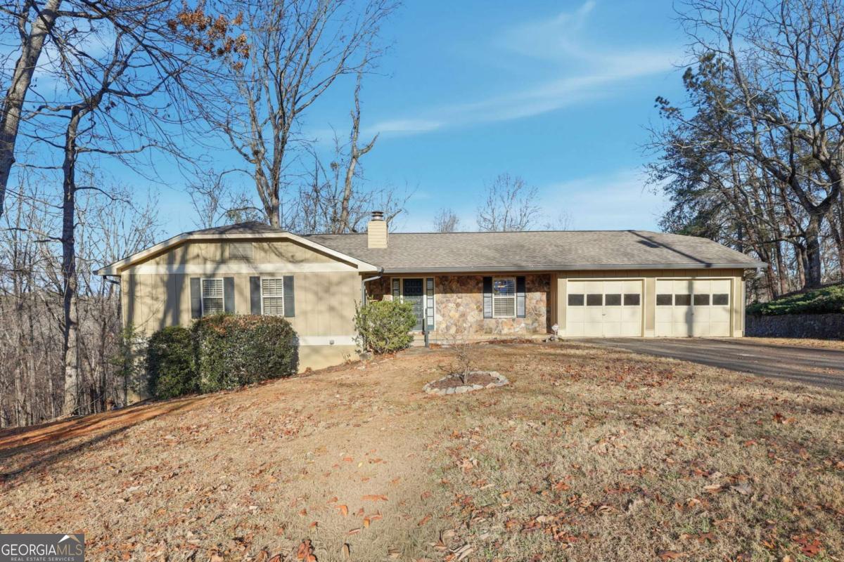2224 Colonial Dr — photo