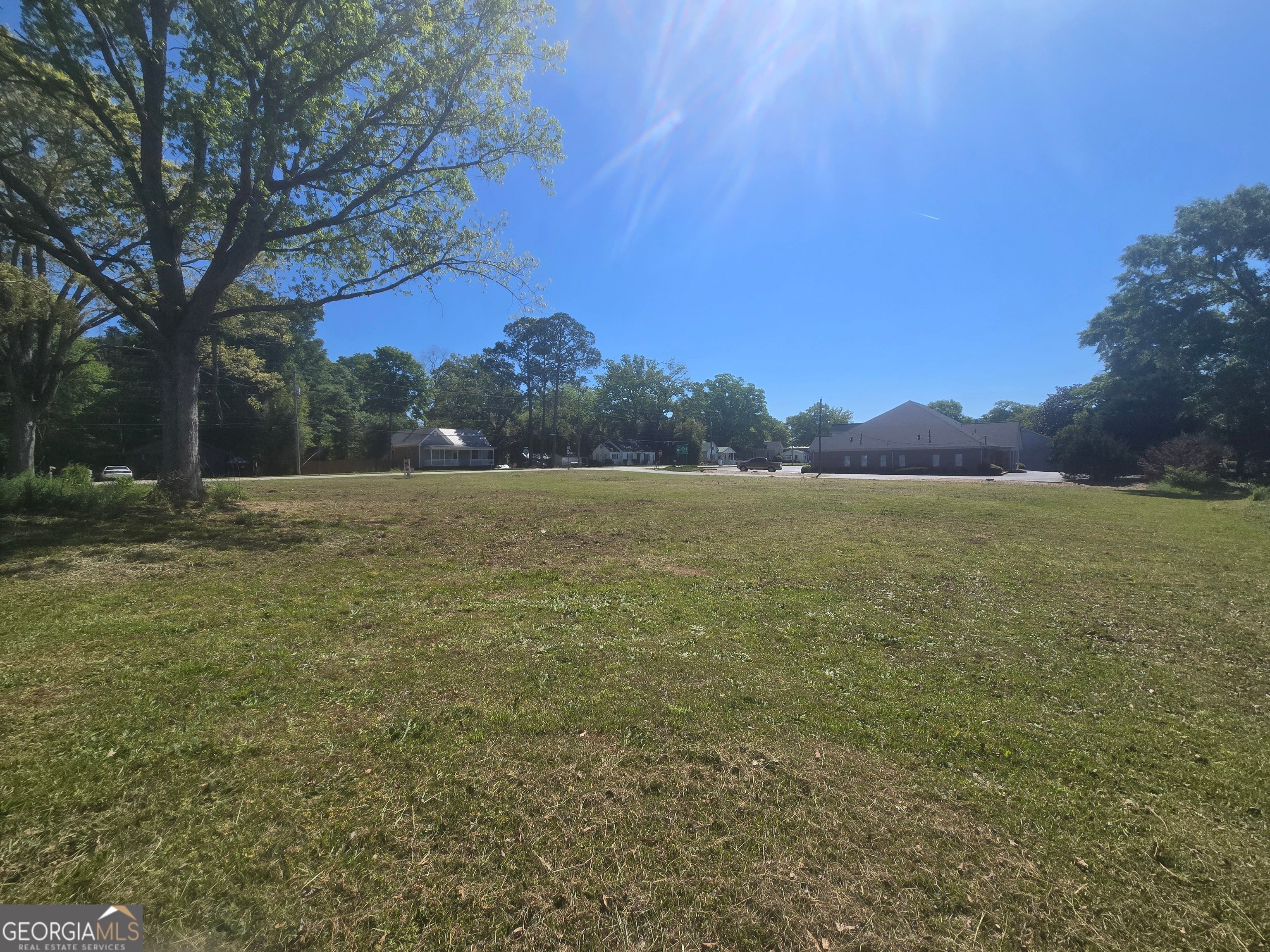 323 Brookwood Ave — photo