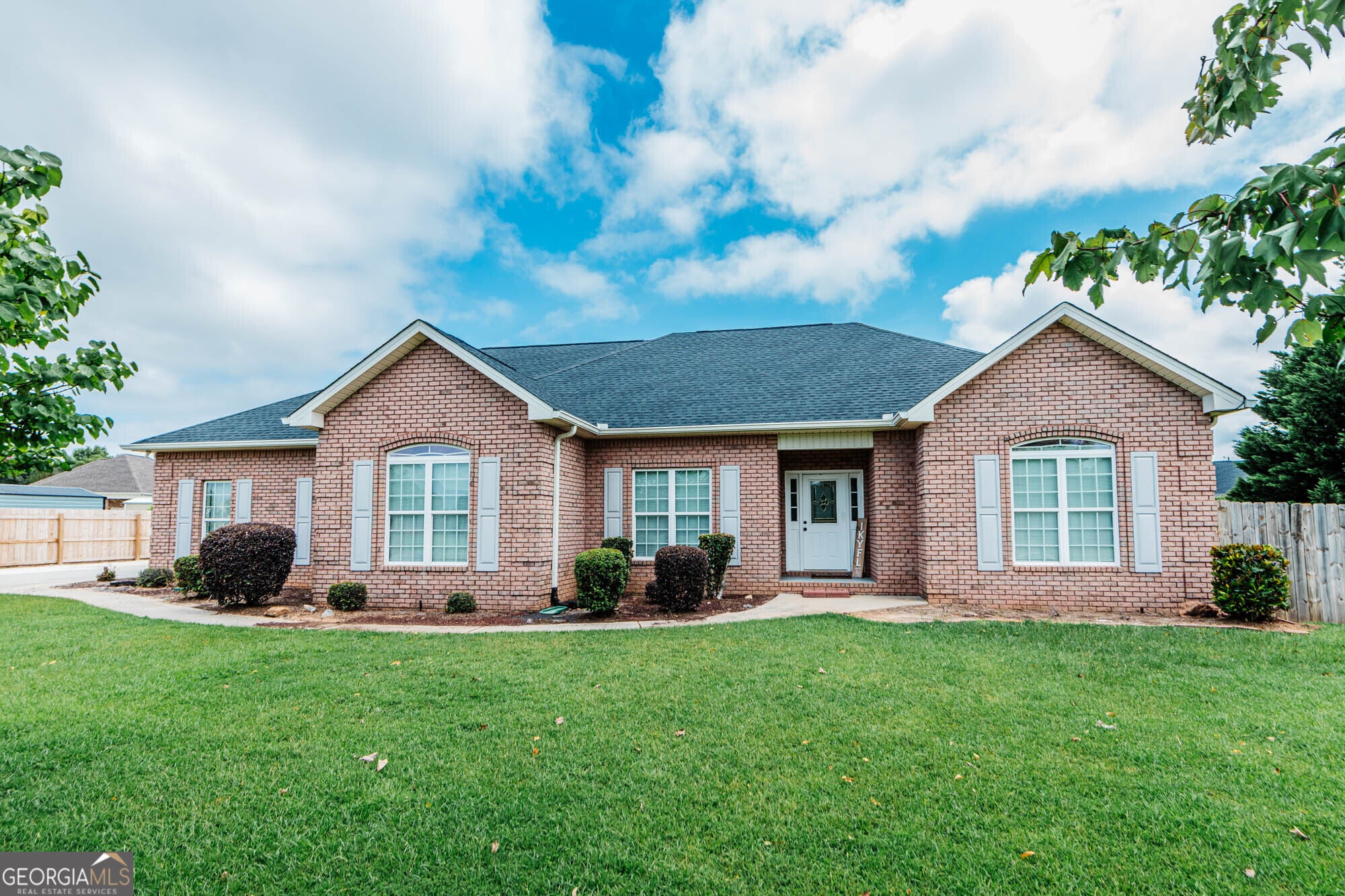 103 June Crest Ct — photo