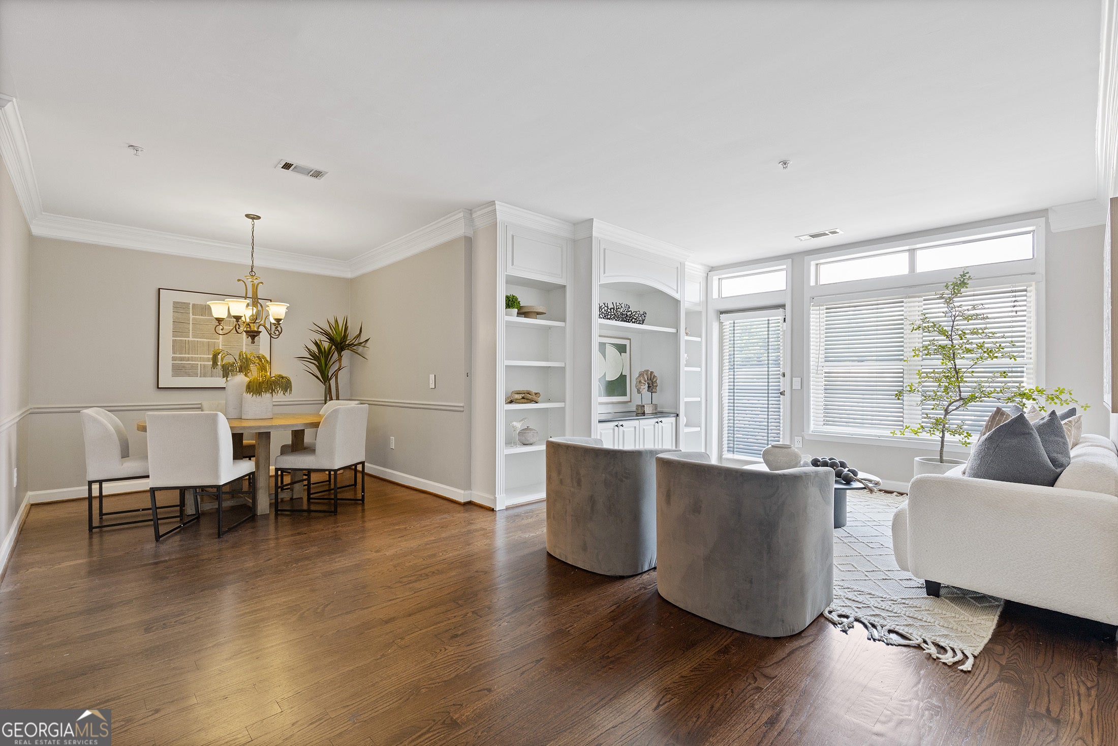 3334 Peachtree Rd NE 109 — photo