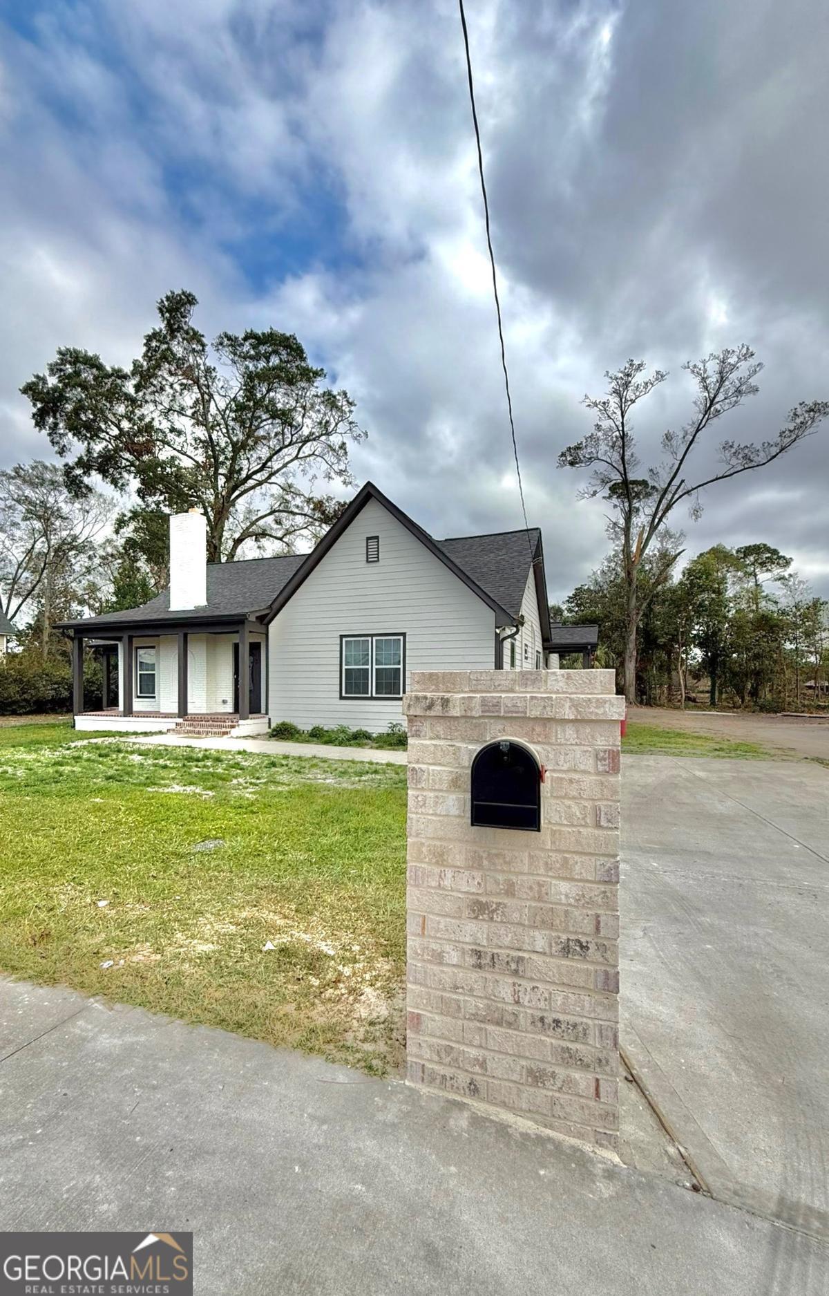 213 Fair St — photo