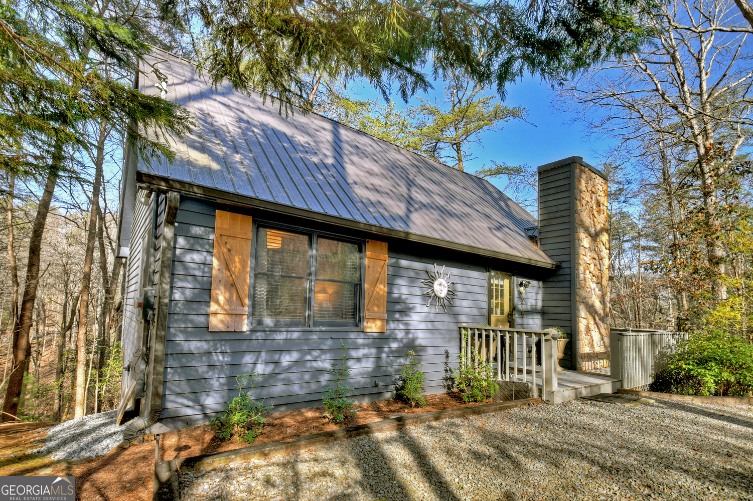 215 Valley View Rd — photo