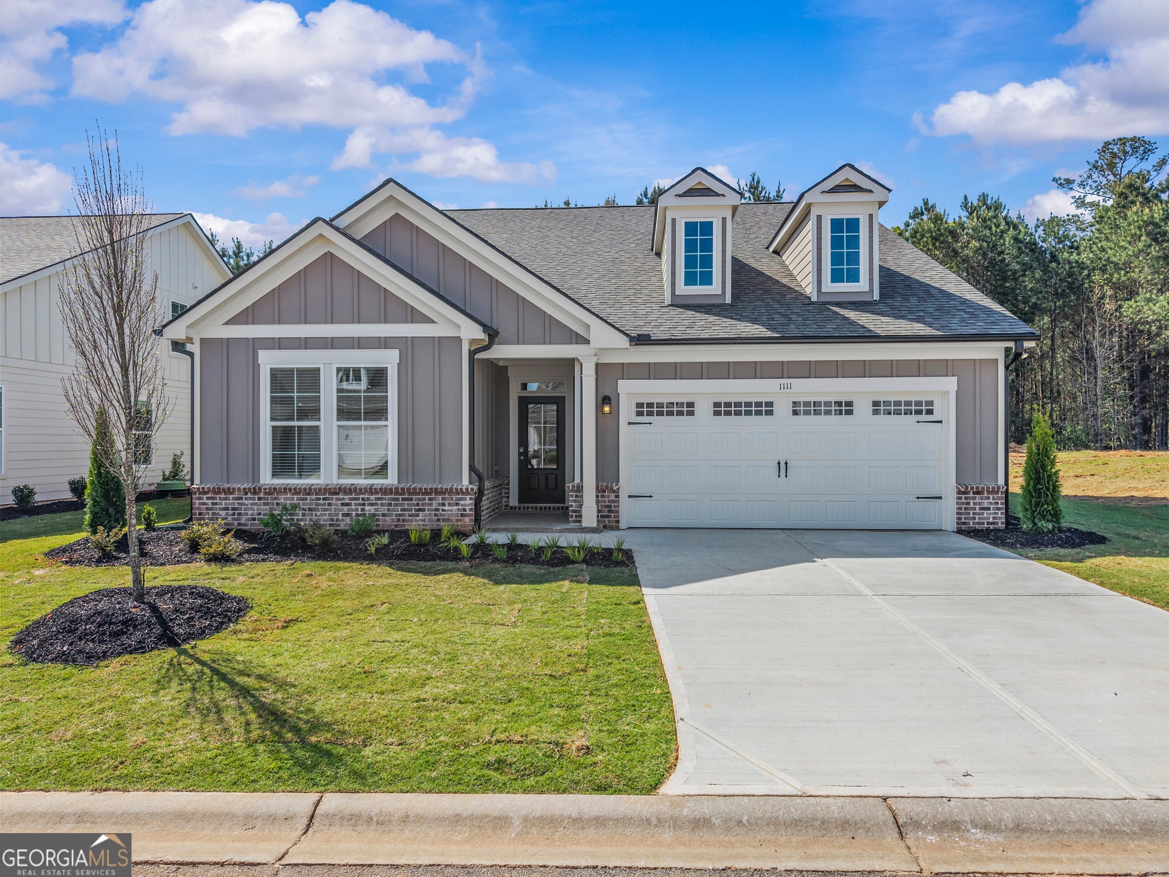 1111 Silverton Dr — photo