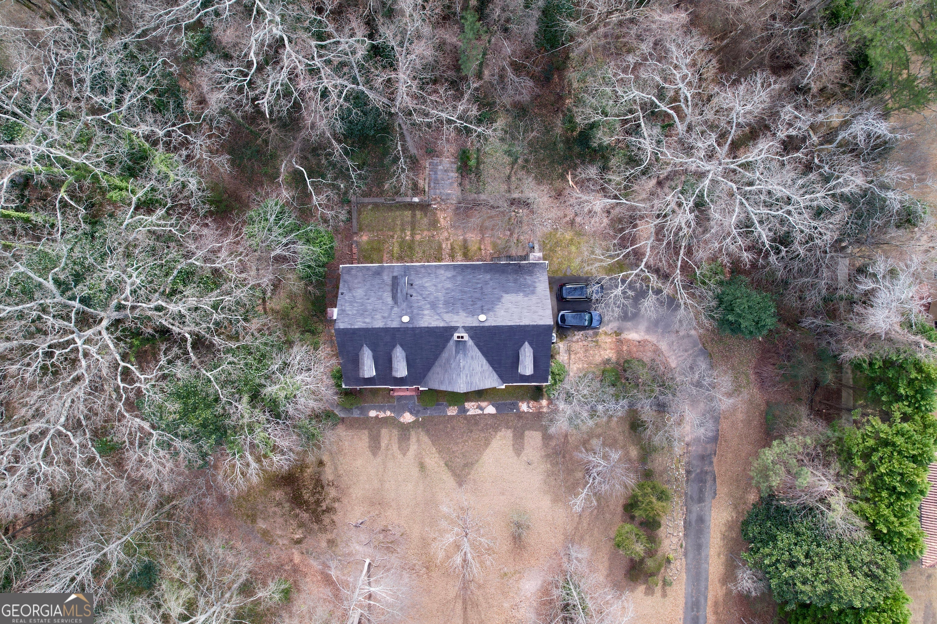 700 Heards Ferry Rd — photo