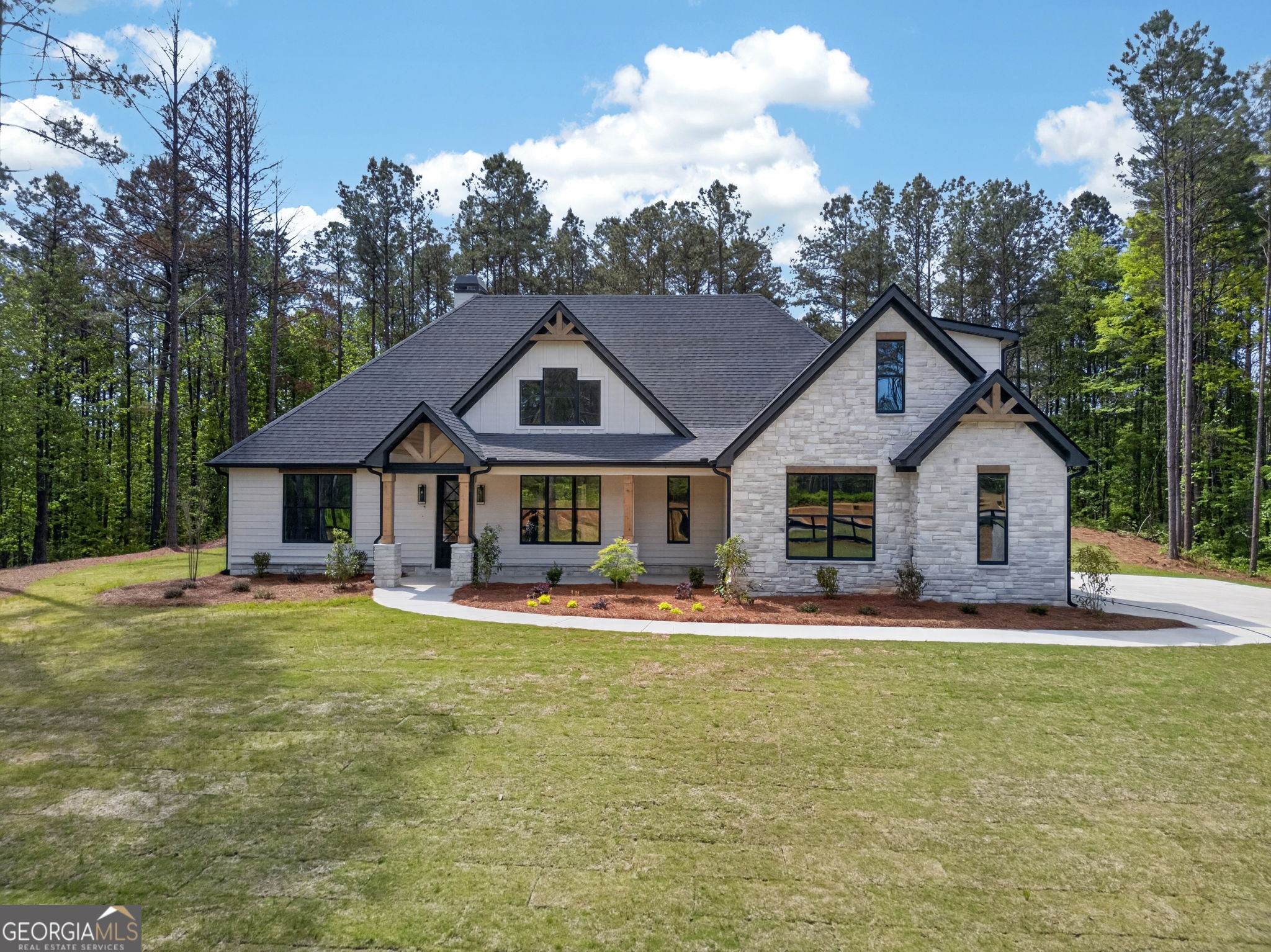 755 Crews Rd — photo