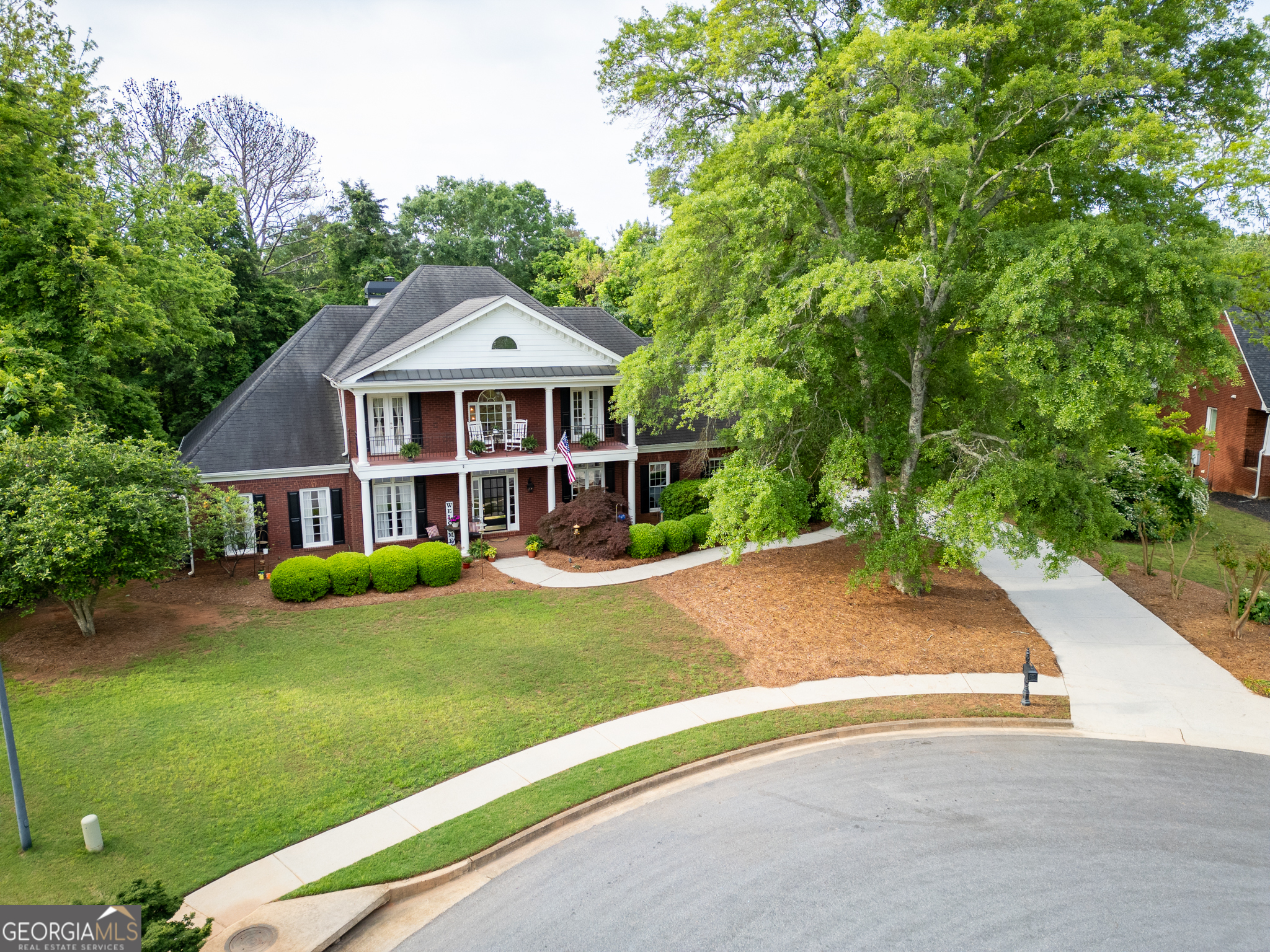 1060 Fox Hollow Ct — photo