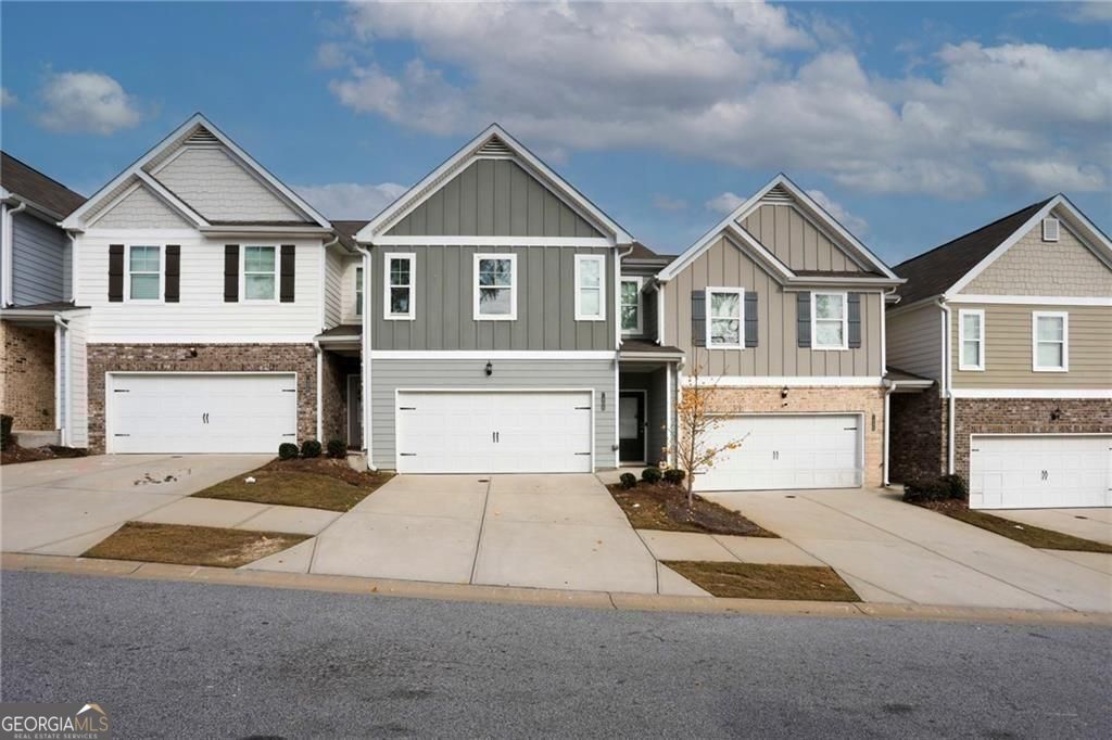 7488 Knoll Hollow Rd — photo