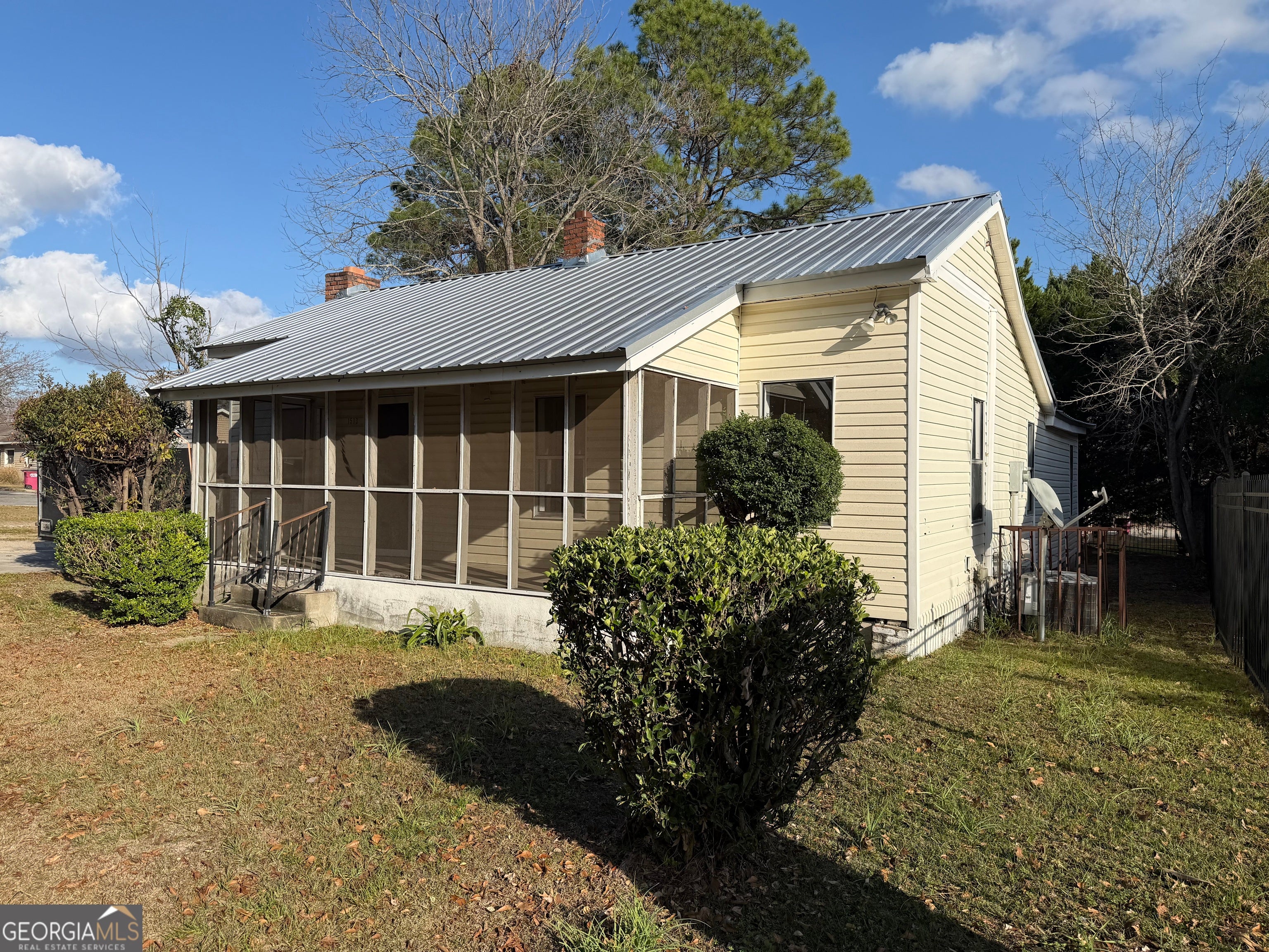 1513 Pickard Ave — photo