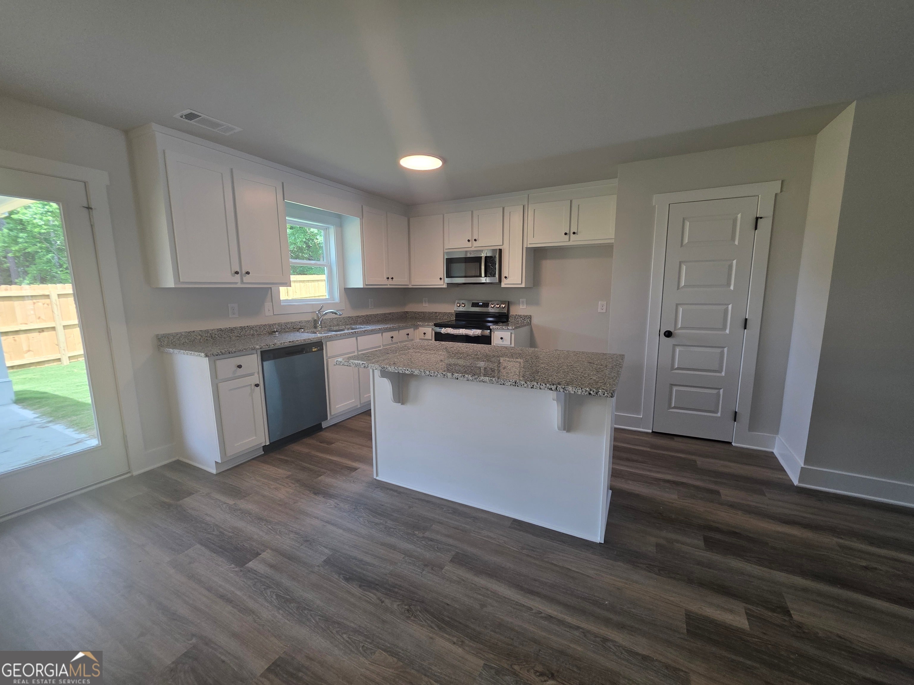 Home in Winder, GA 30680 — photo 3