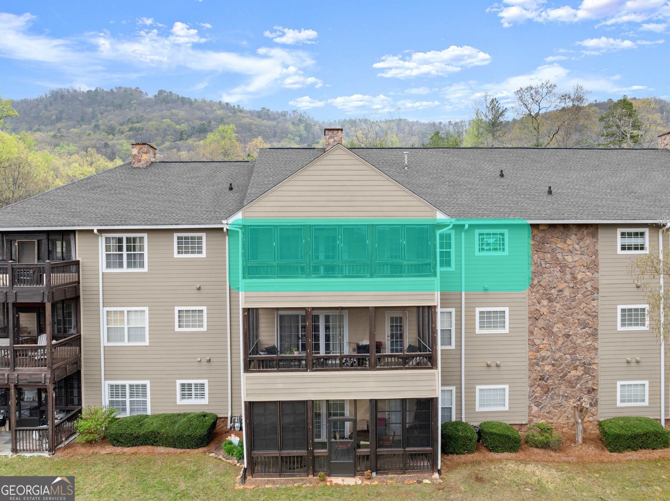 20 Gleneagle Ct 303a — photo