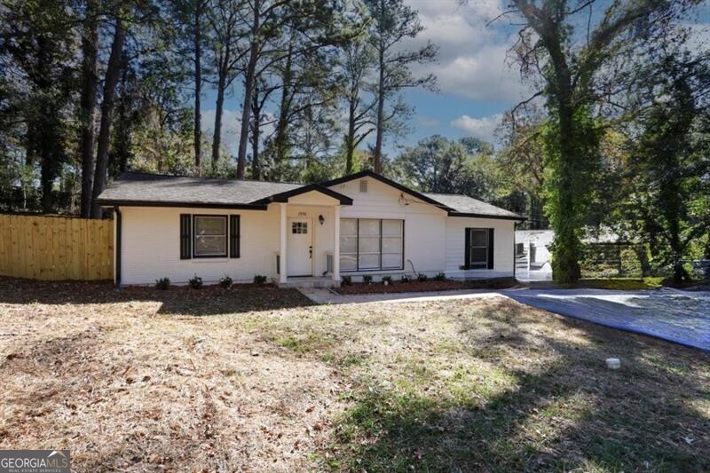 1508 Peachcrest Rd — photo
