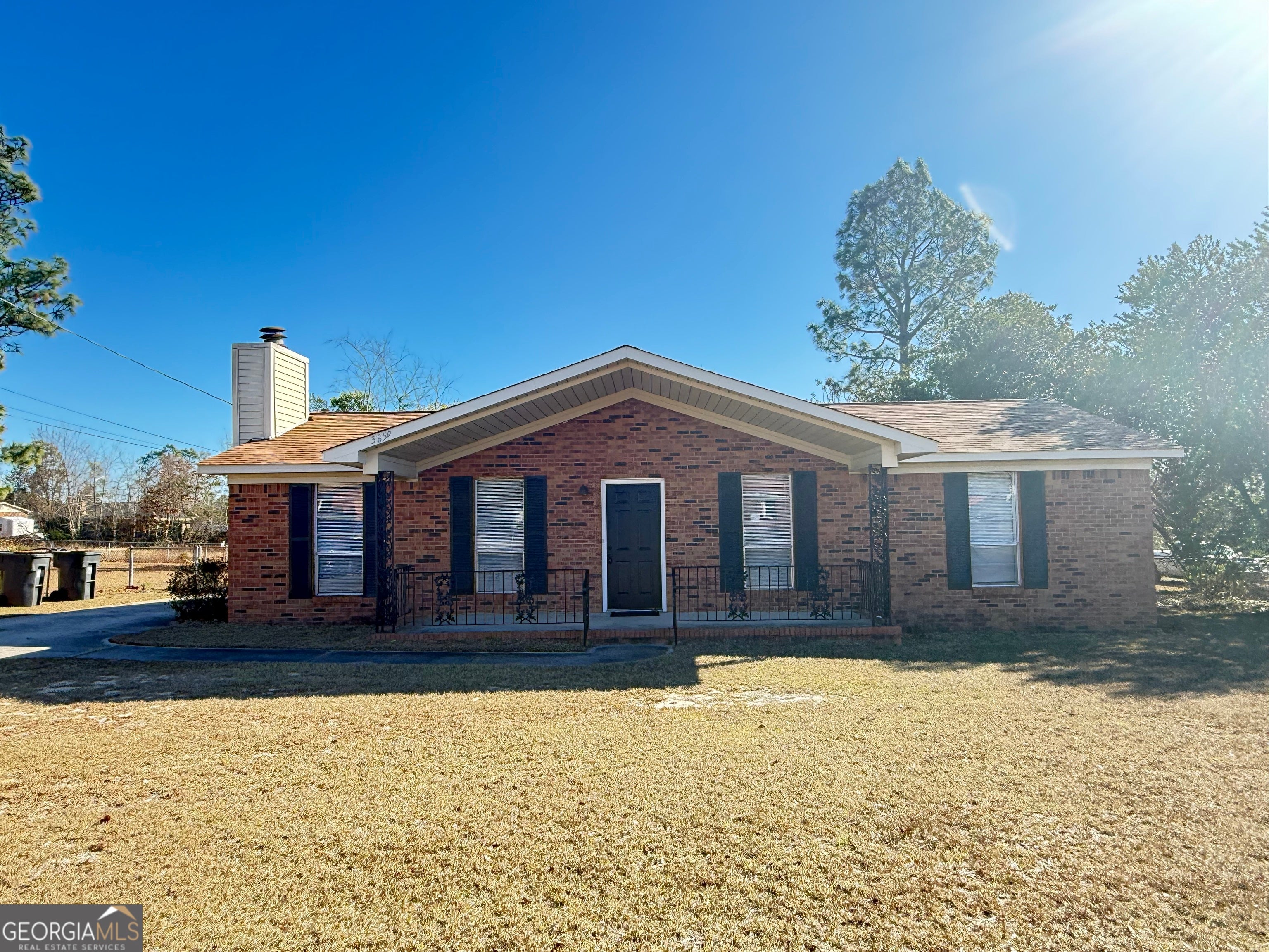 3859 Fairington Dr — photo