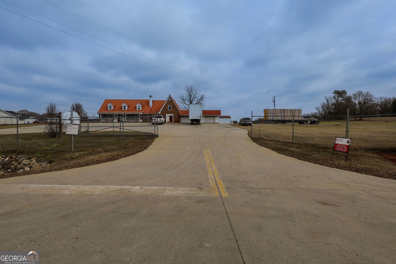 160 Hwy 320 — photo