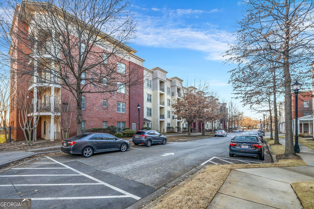 870 Mayson Turner Rd NW 1321 — photo
