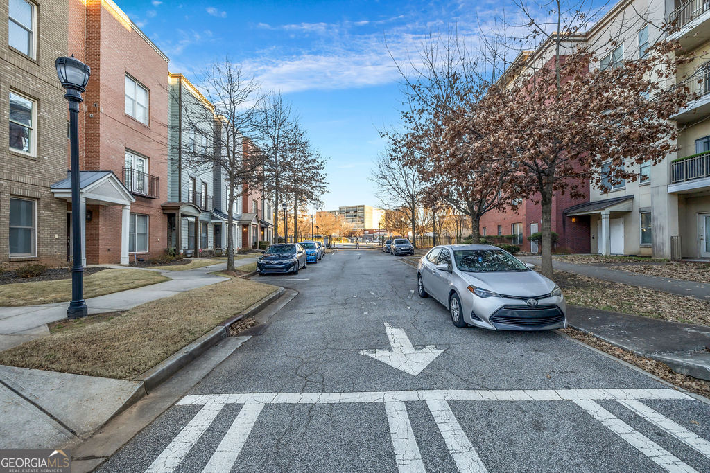 870 Mayson Turner Rd NW 1246 — photo