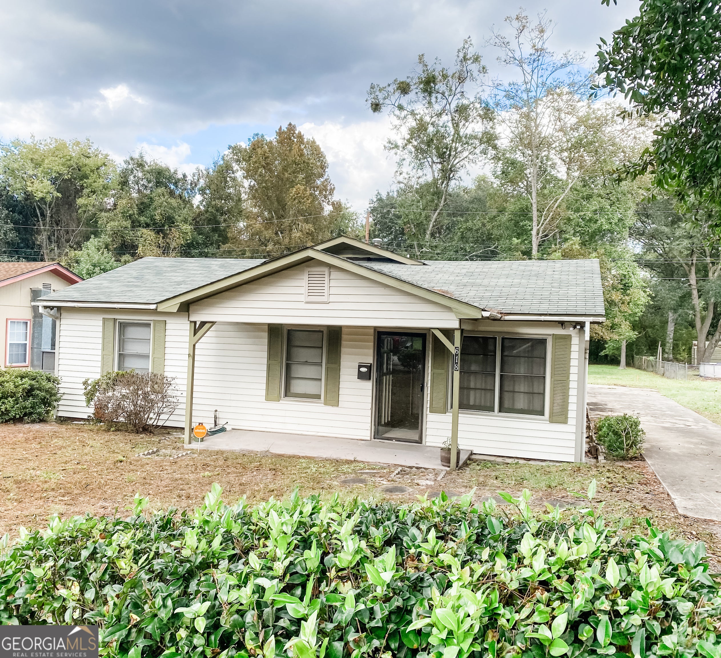 618 Robinson Dr — photo
