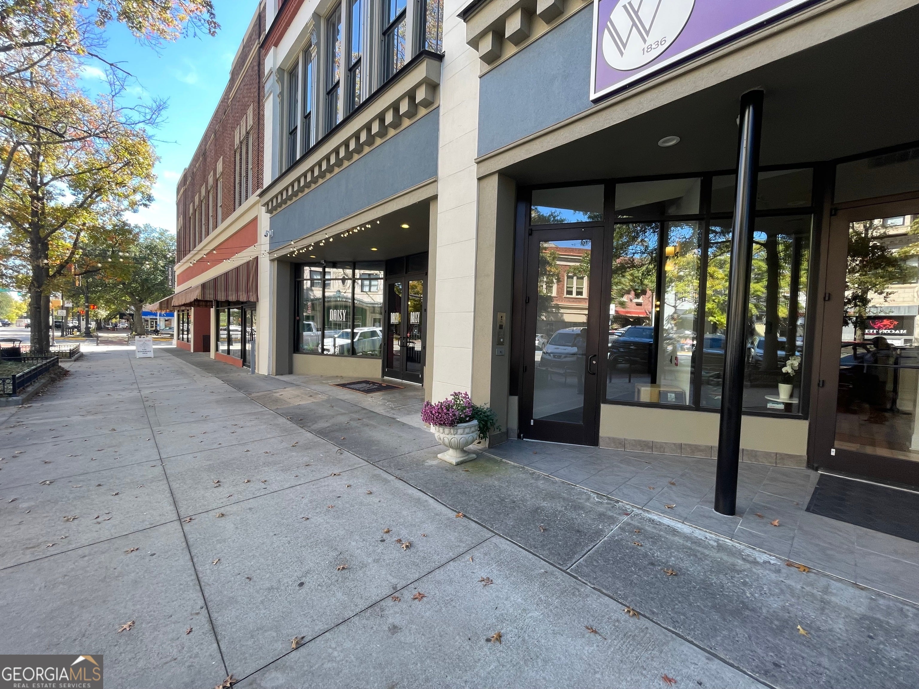 522 Cherry St 201 — photo