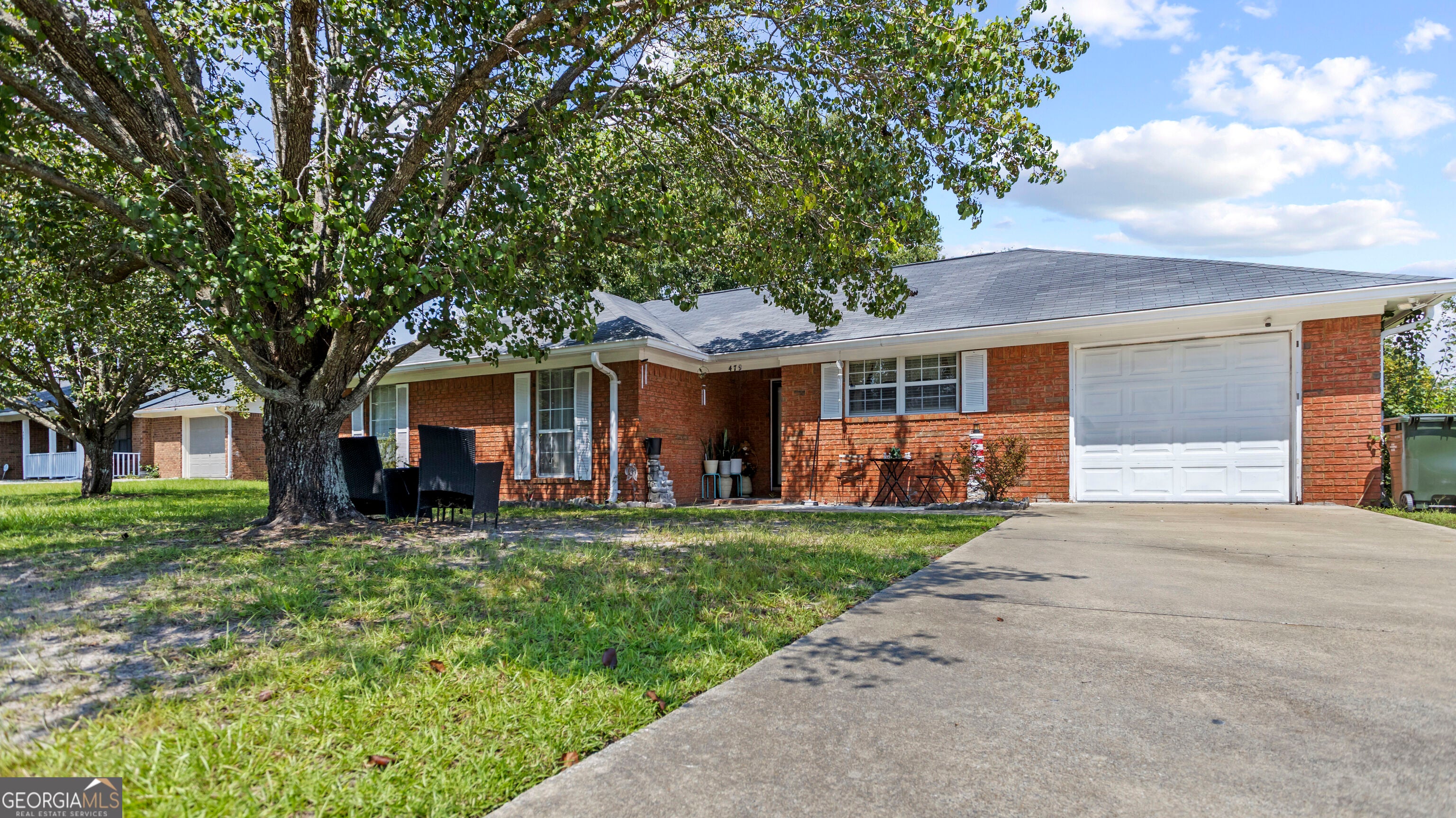479 McCumber Dr — photo