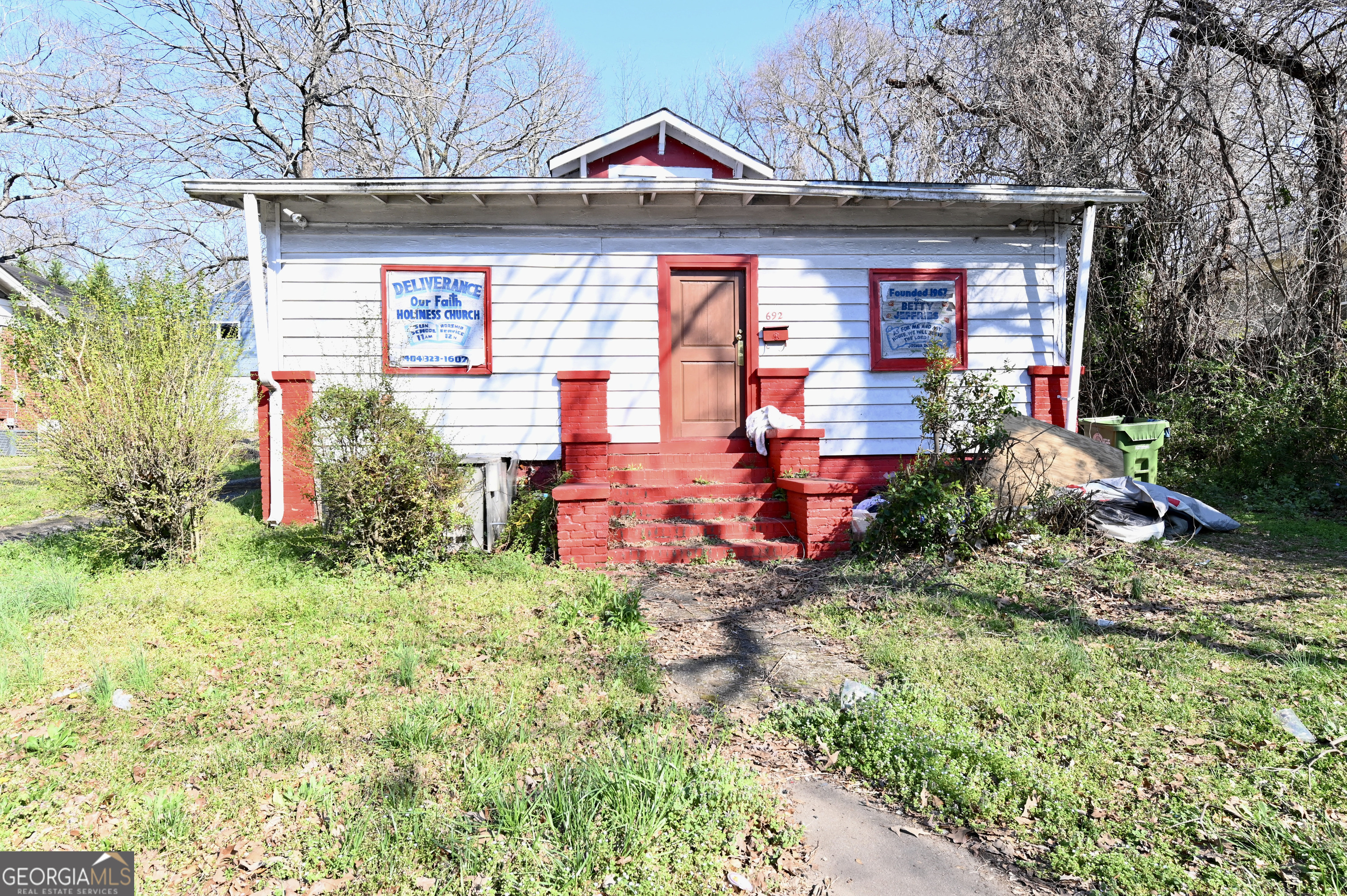 692 Moreland Ave SE — photo