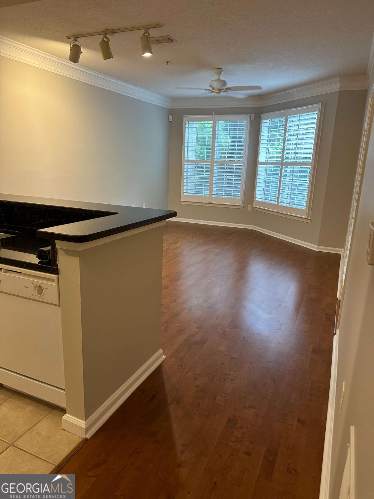5208 Westchester Rdg NE — photo
