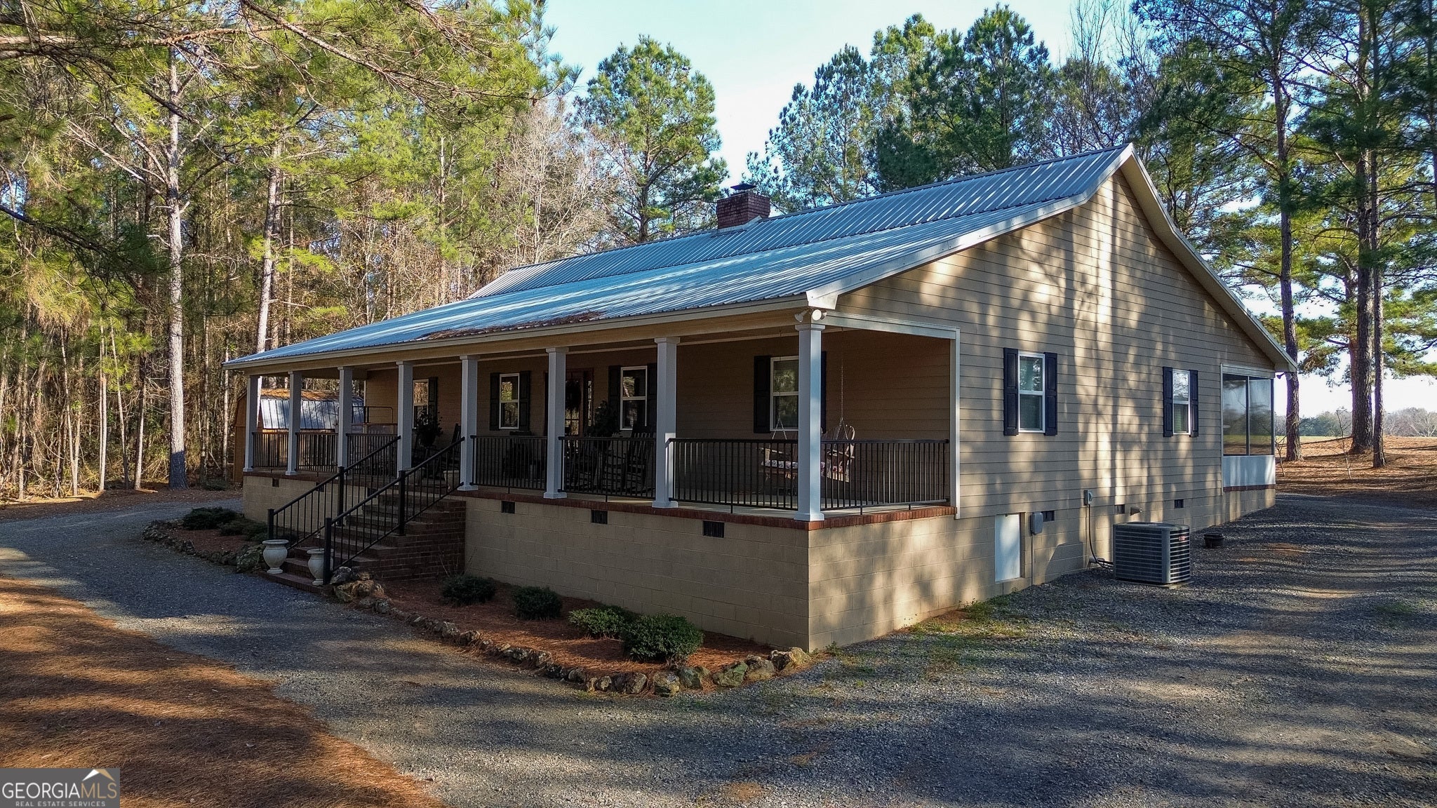 721 Thrasher Rd — photo
