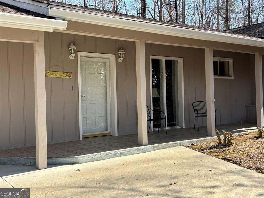 183 Barker Rd SW — photo