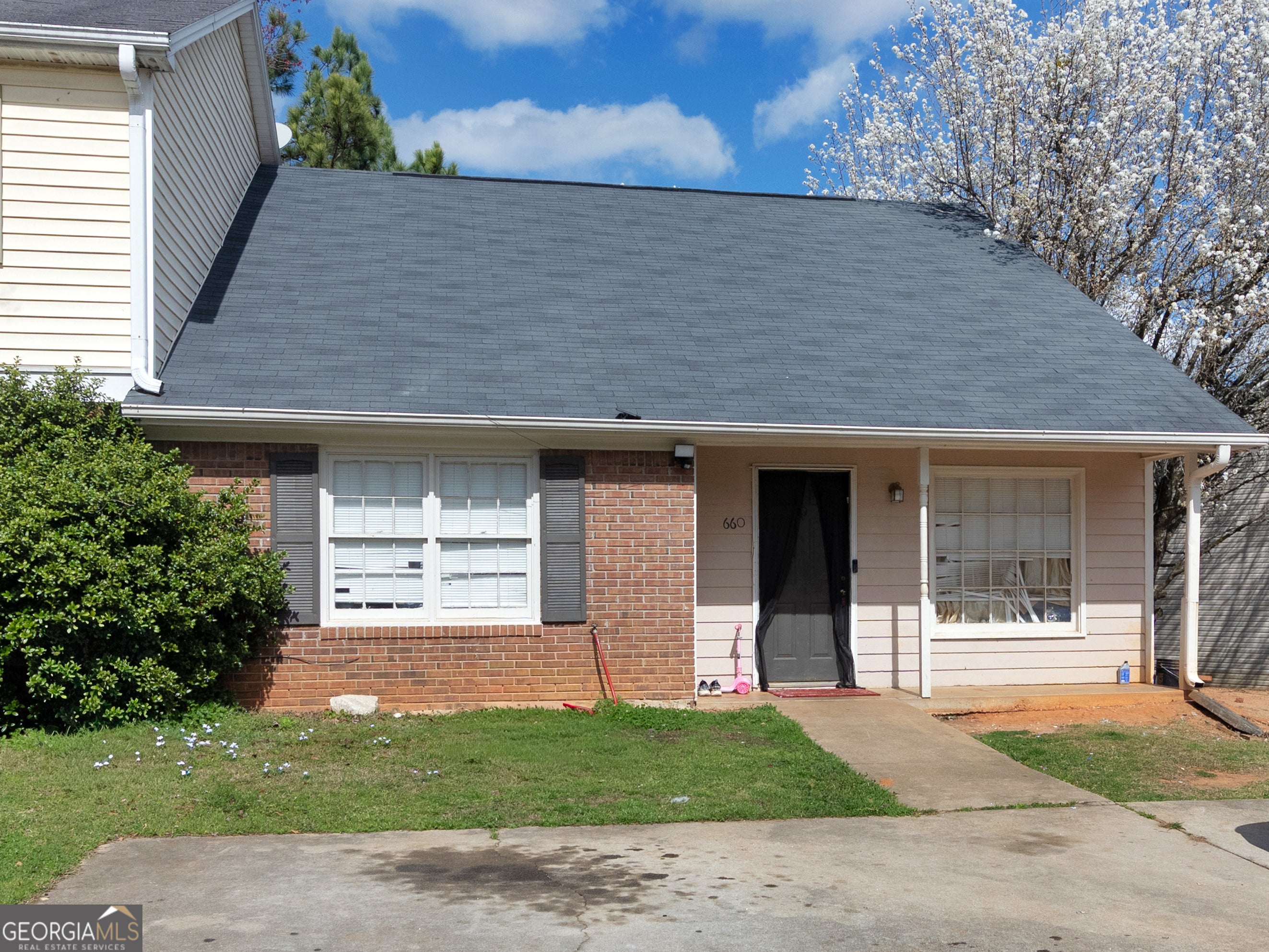 660 Browning Ln SE — photo