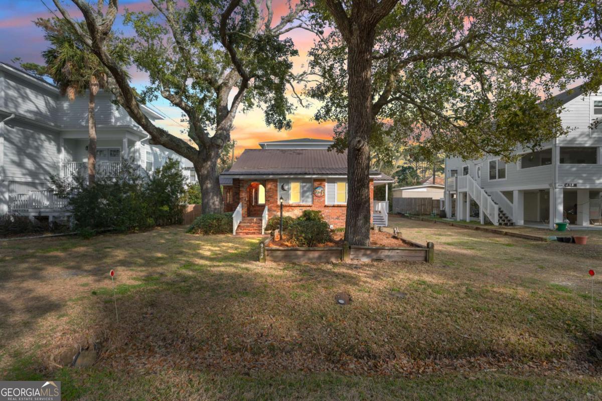 912 Jones Ave — photo