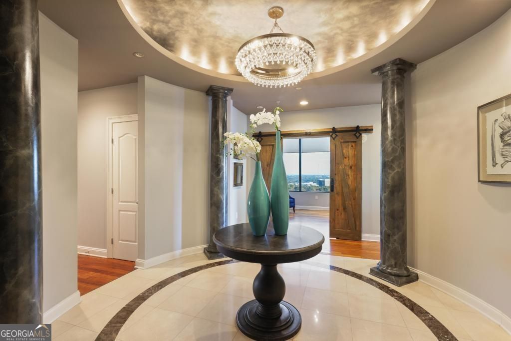 2828 Peachtree Rd 2701 — photo