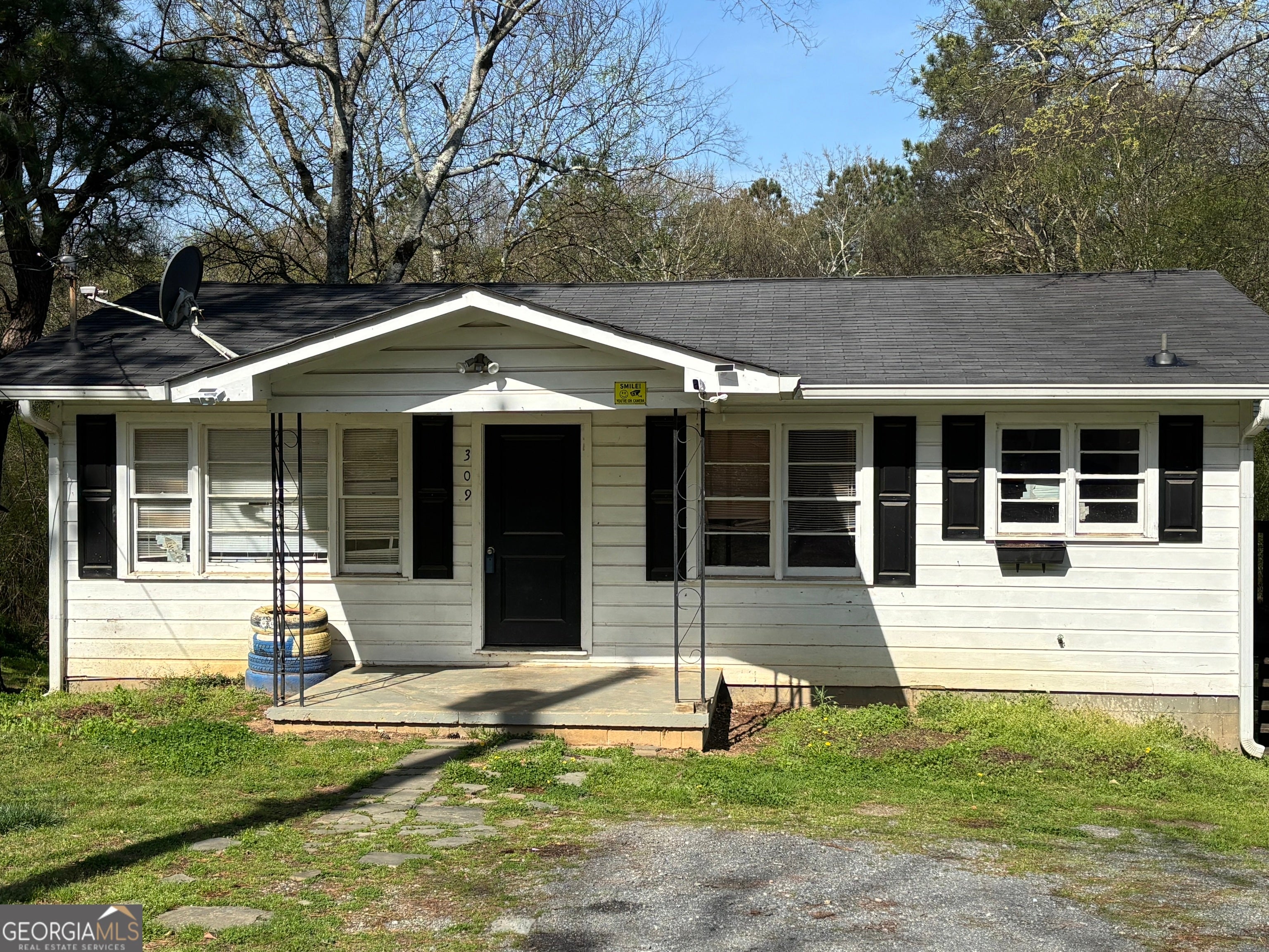 309 Crest Dr — photo