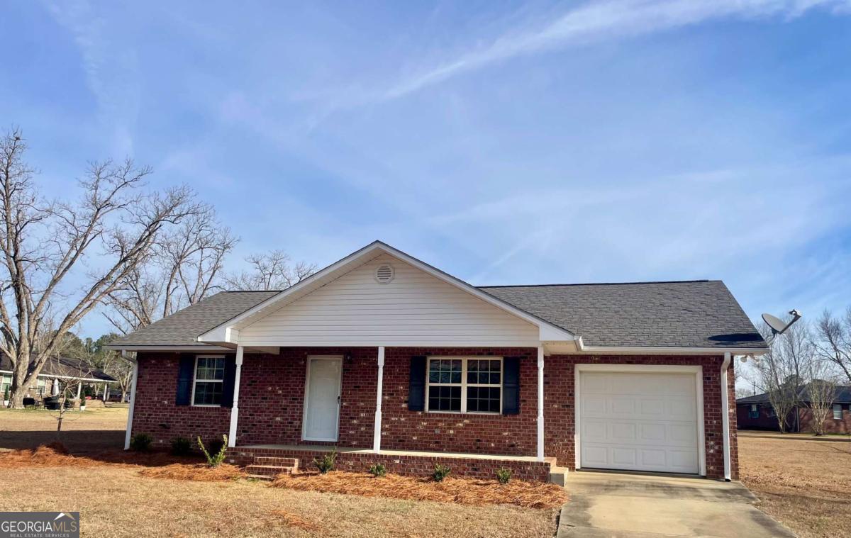 109 Lincoln Dr — photo